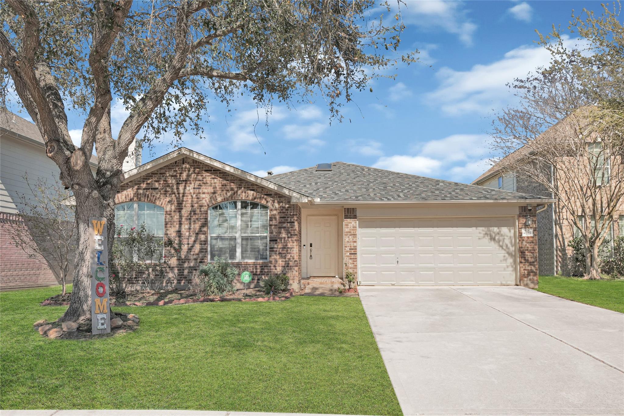 8123 Solara Bend — photo