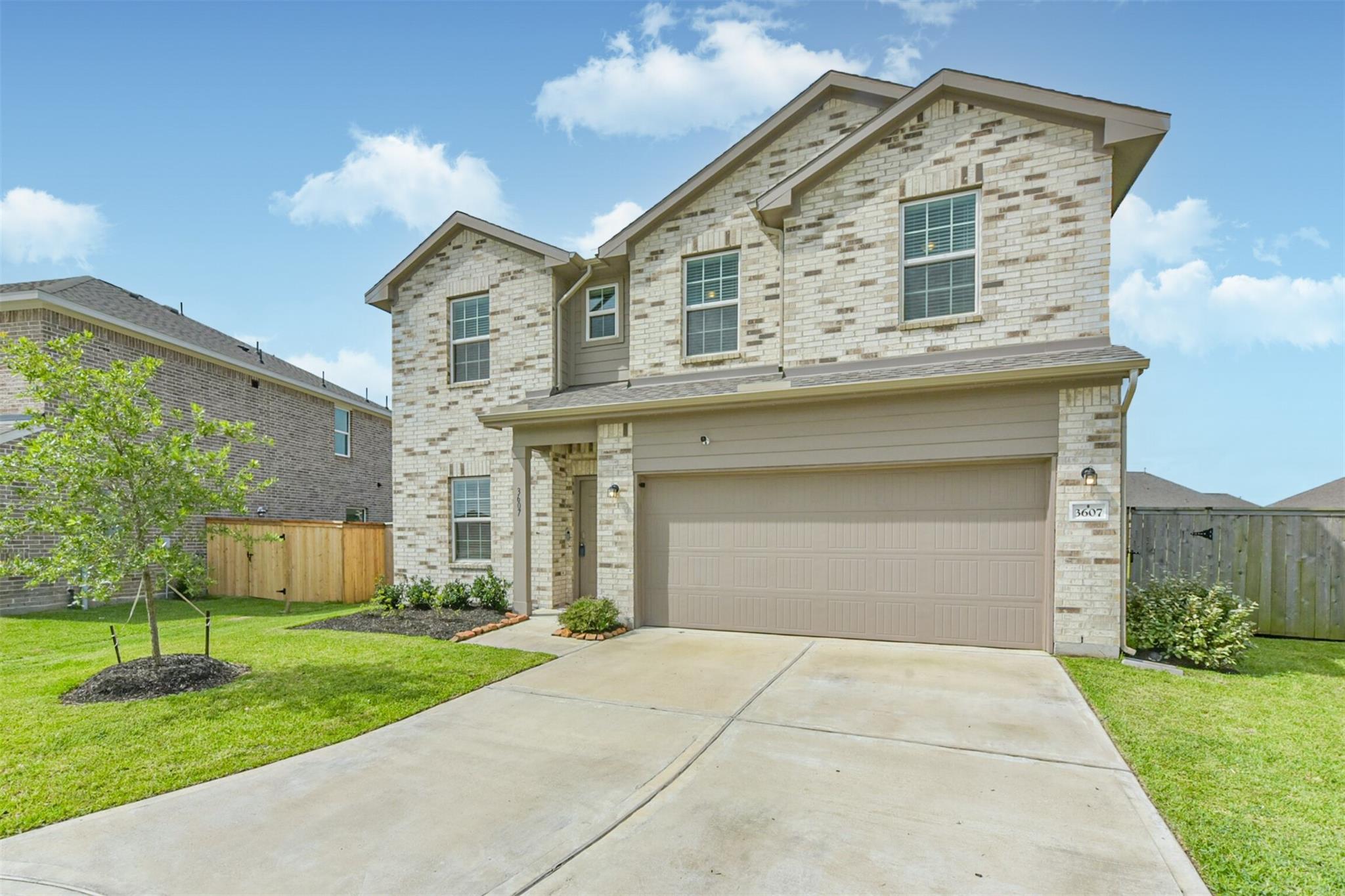 3607 Crosspointe Pass, Angleton, TX 77515 — photo 2