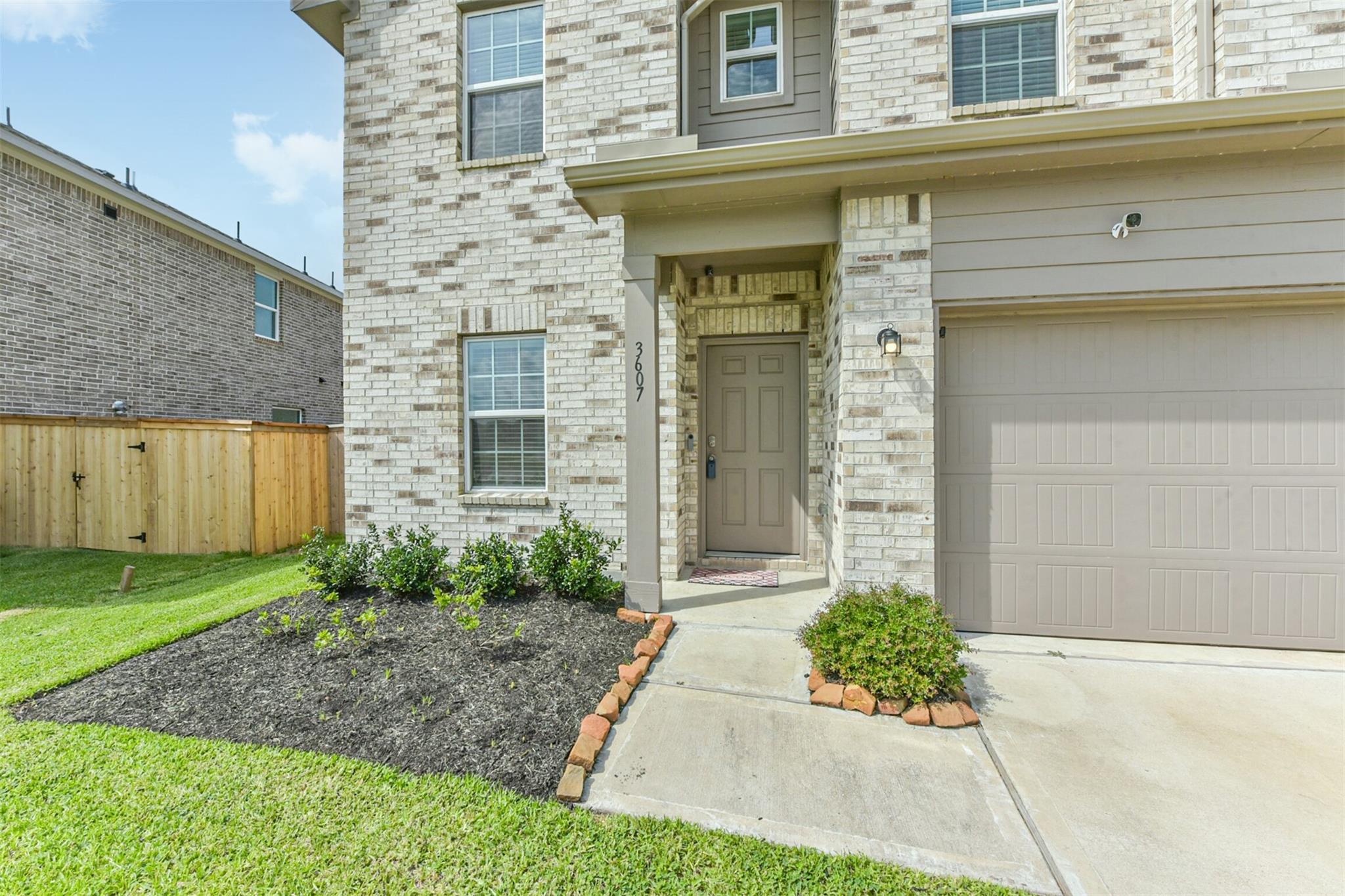 3607 Crosspointe Pass, Angleton, TX 77515 — photo 3