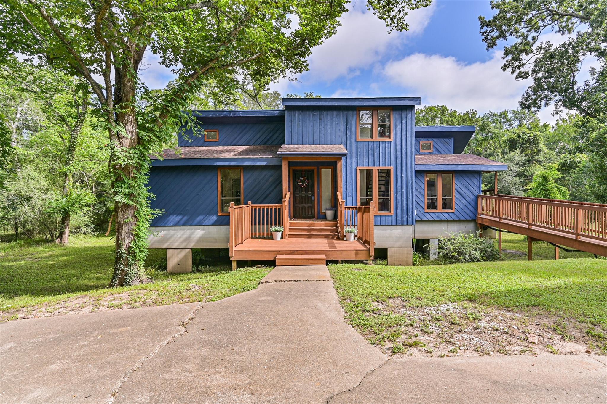 7445 Cobbs Oak Lane — photo