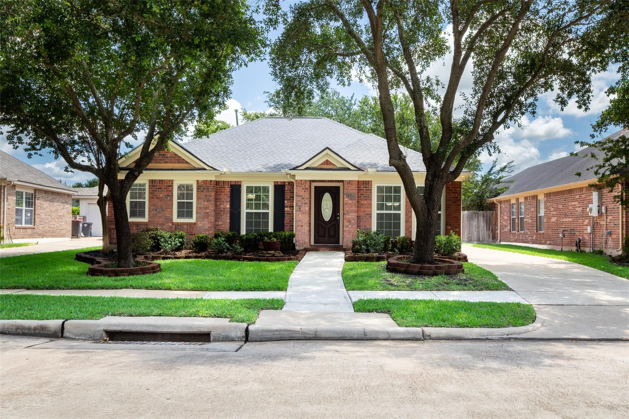 1526 Martin Lake Drive — photo
