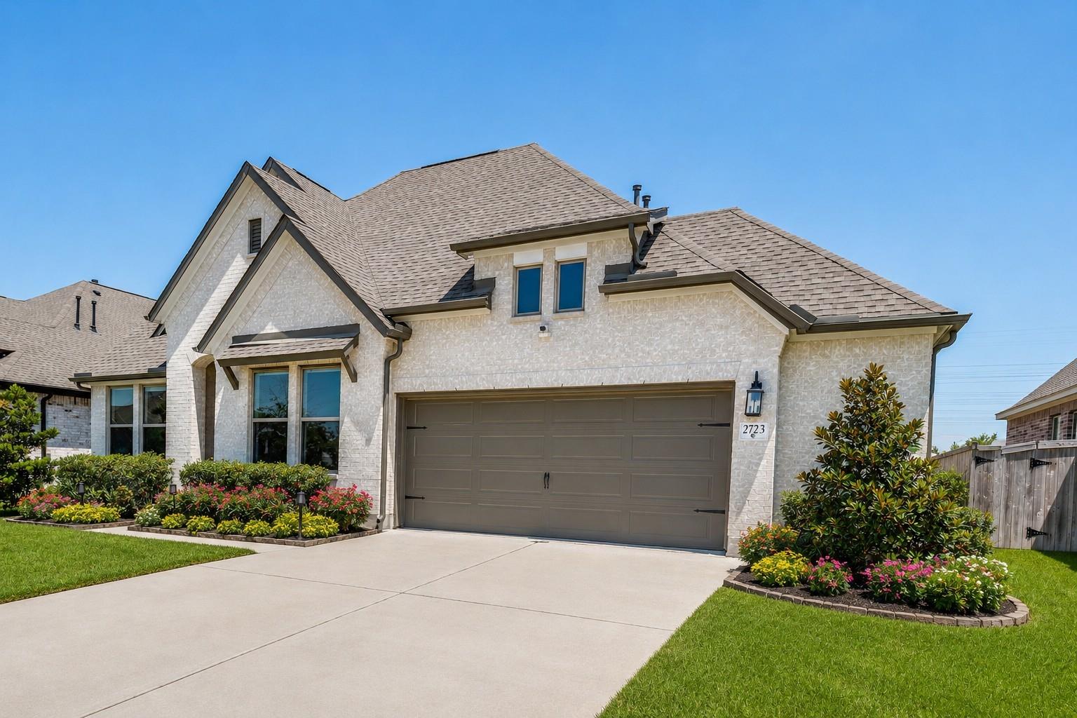 2723 Lakeside Shore Drive — photo