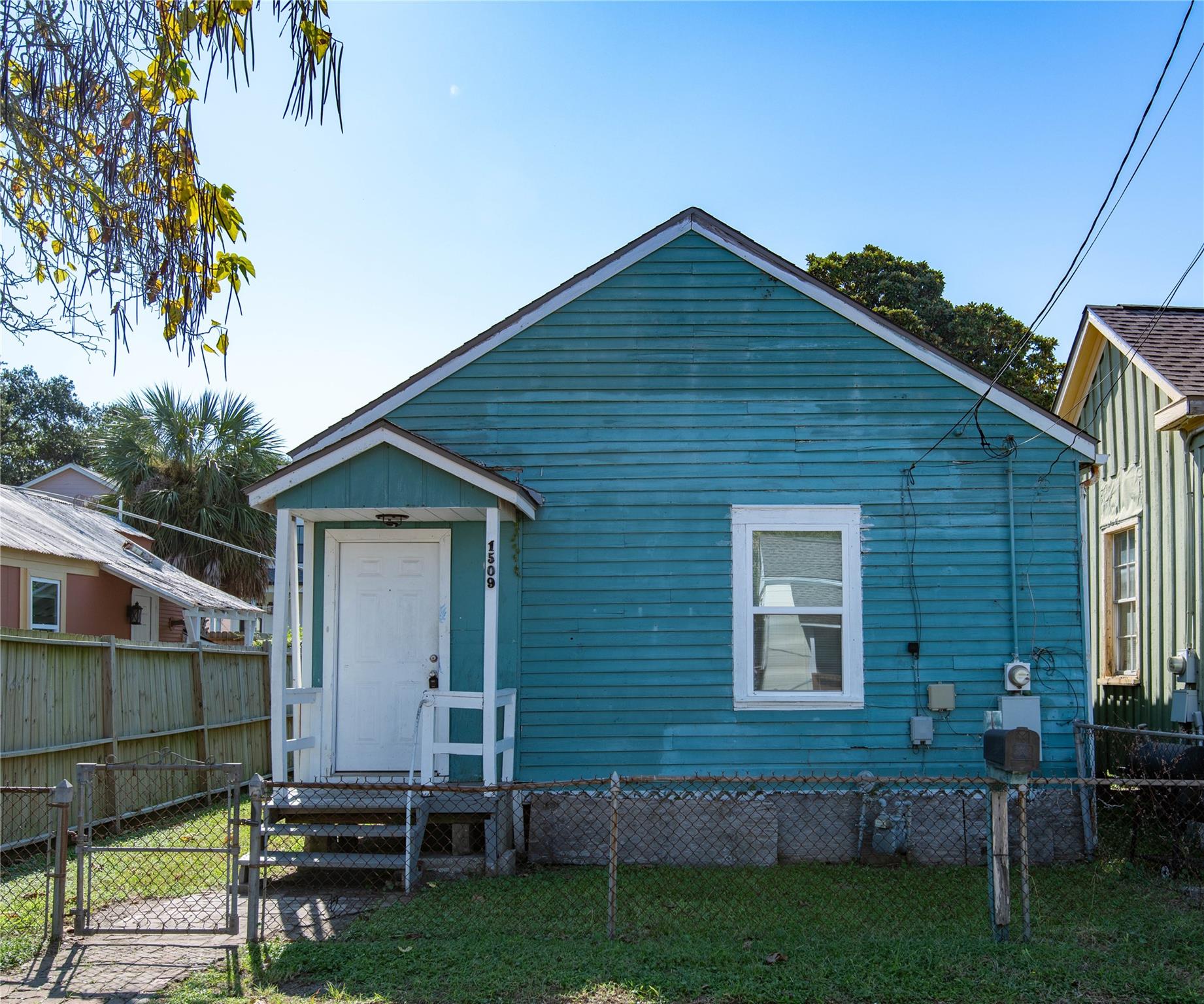 1509 J H Clouser Street — photo