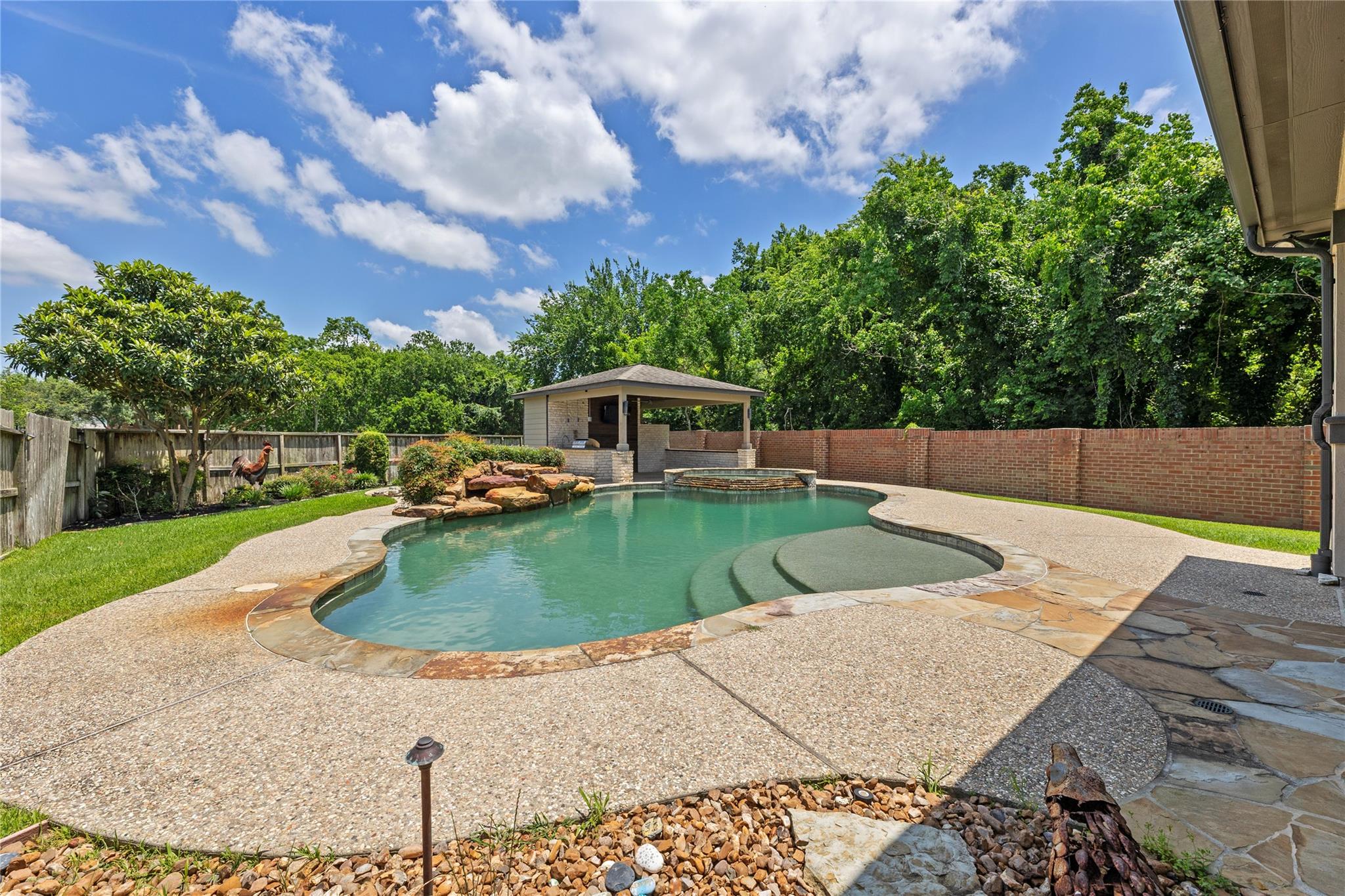 9547 Scanlan Heights Lane — photo