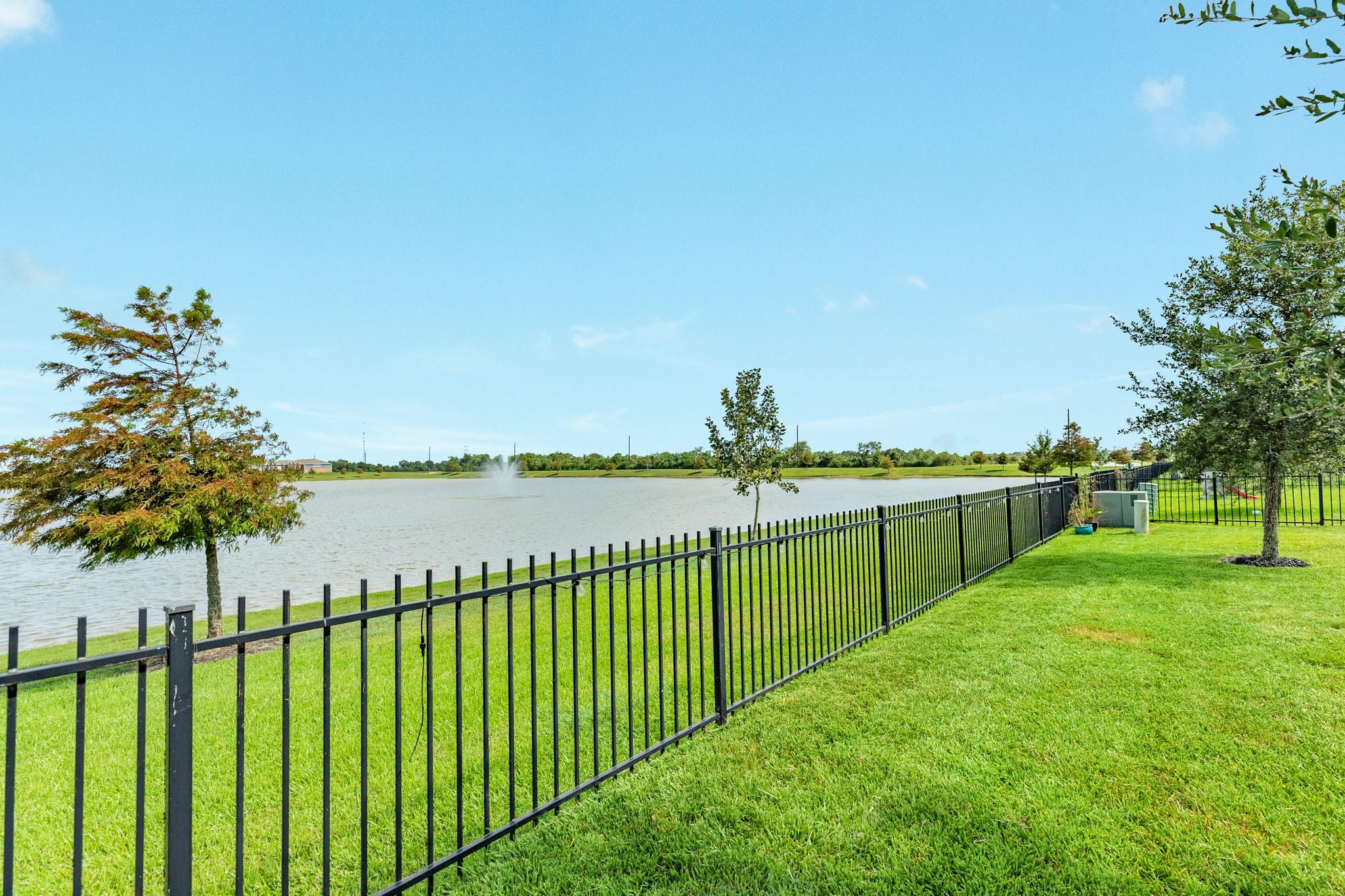10323 Sill Prairie Drive, Rosharon, TX 77583 — photo 2