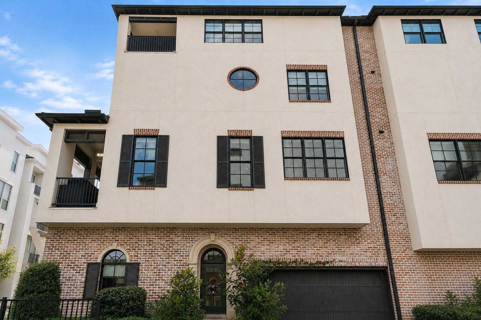 1308 Castle Court #a — photo