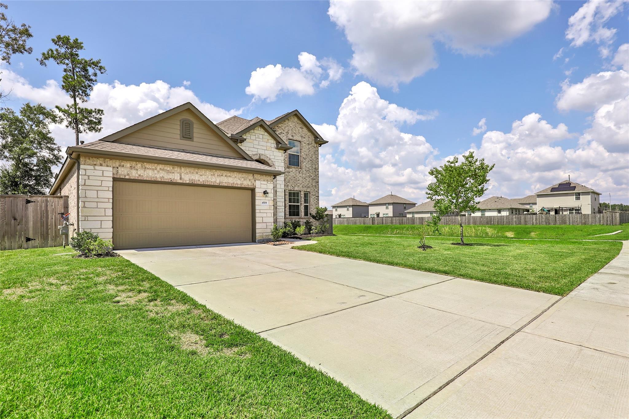4519 Whitehaven Ridge Way — photo