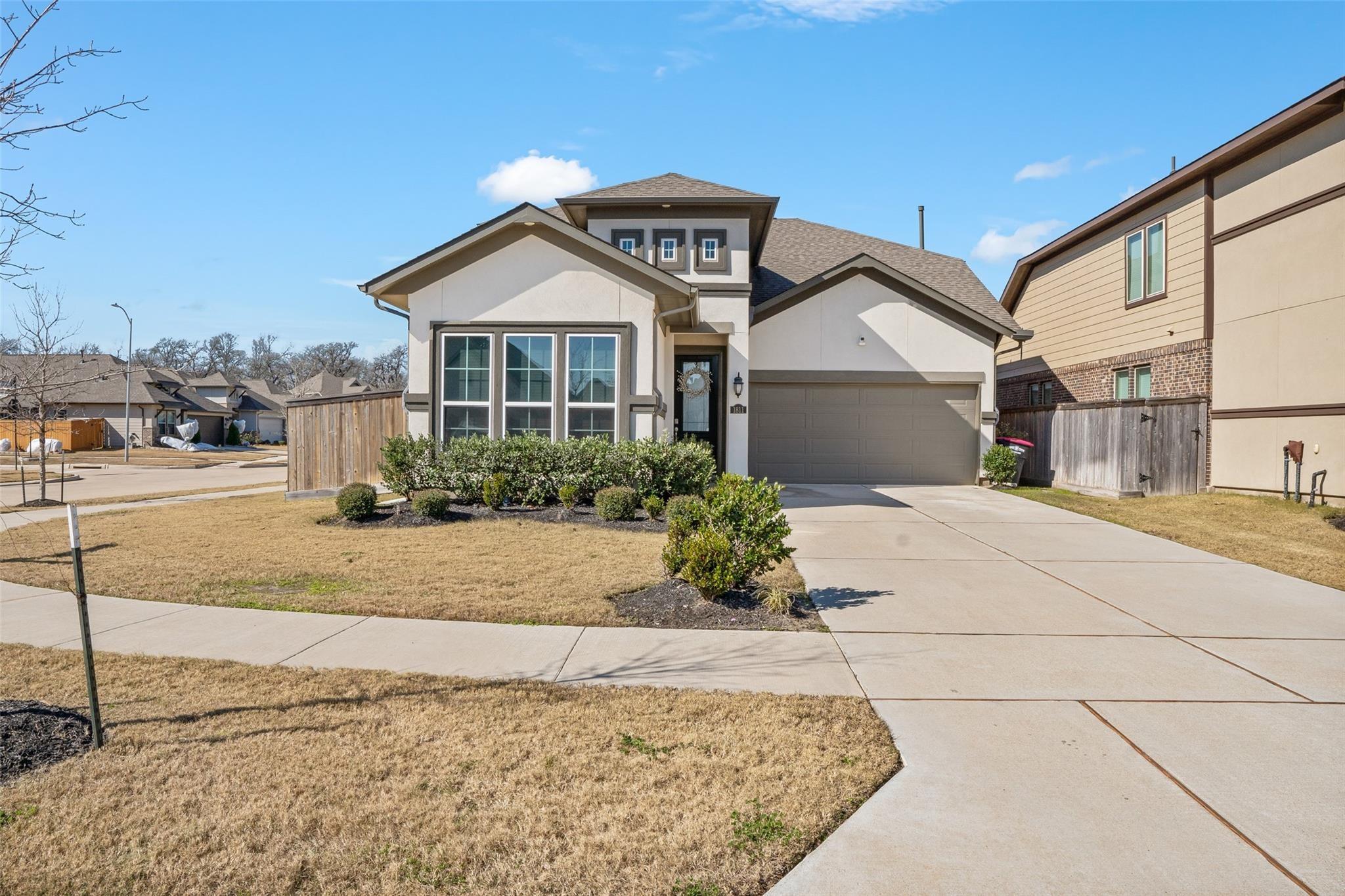 1811 Smithers Landing Drive — photo