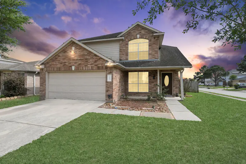 2406 Gwenfair Drive — photo