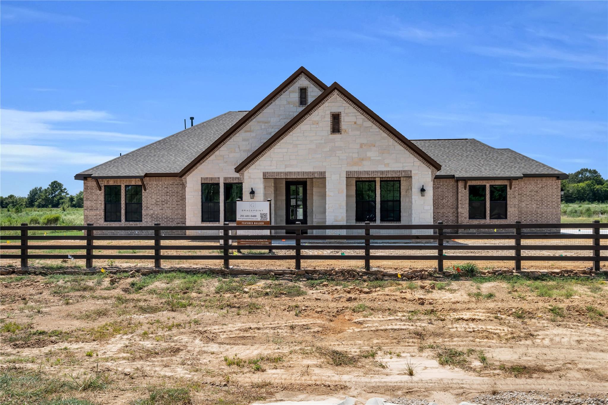 301 Seguin Drive — photo