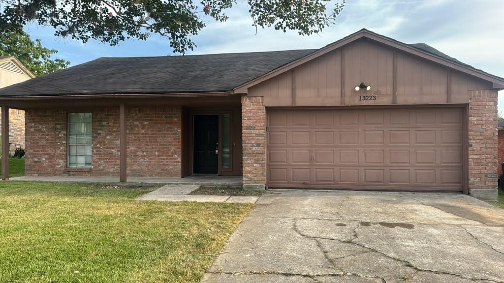 13223 Lake Breeze Lane — photo