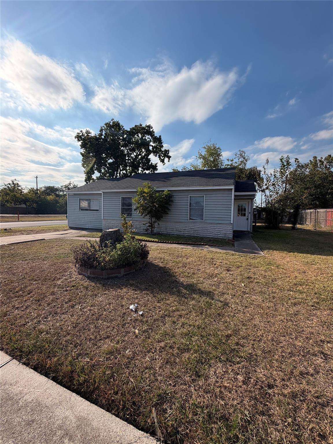 2101 Camille Street — photo