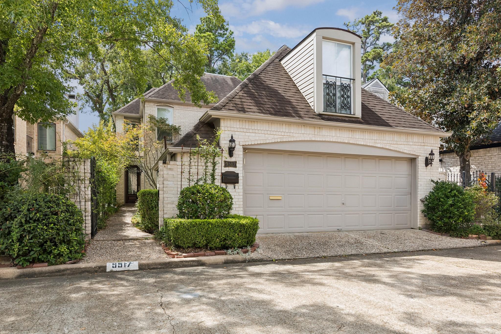 9517 Bayou Brook Street — photo
