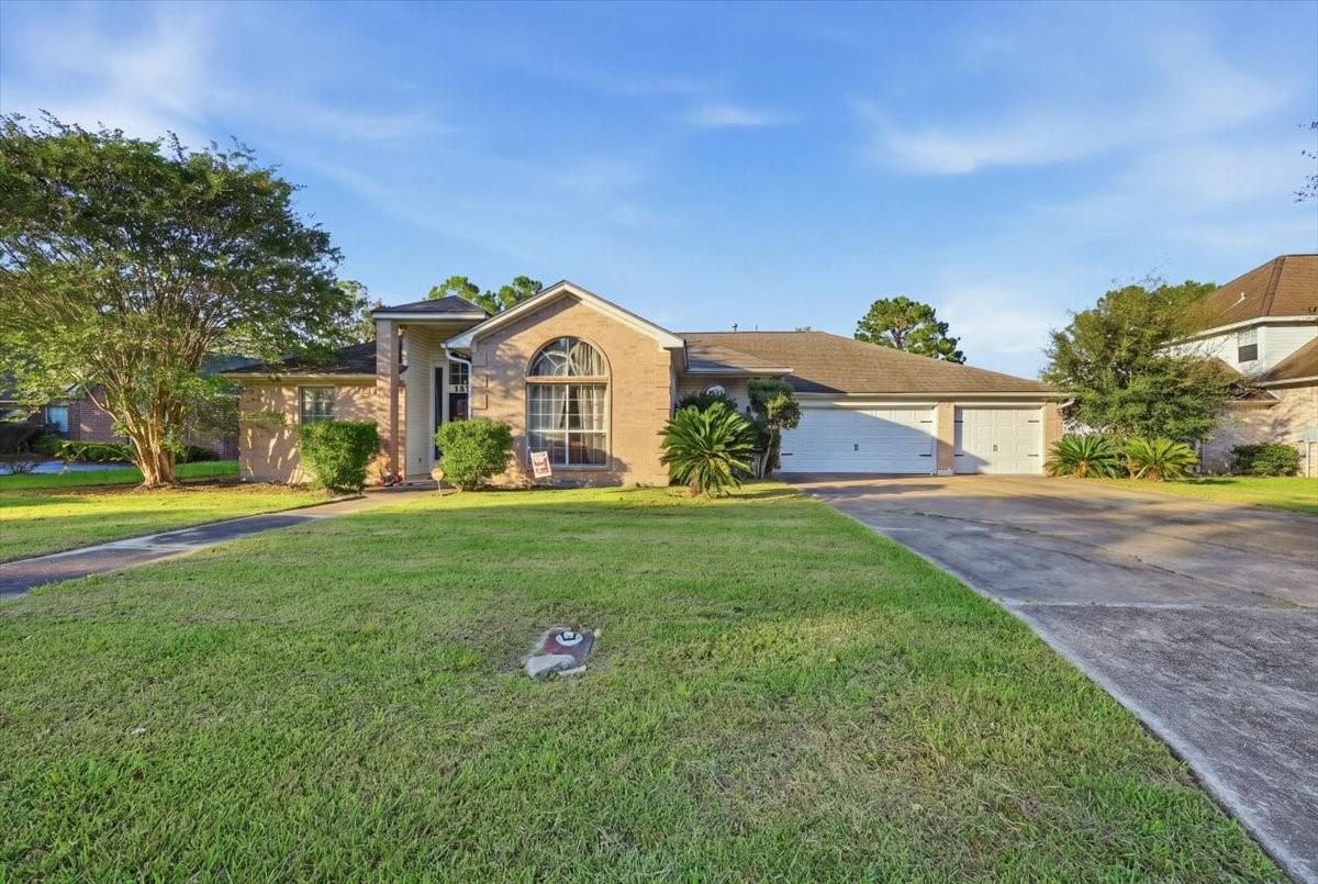 8040 Willow Creek Drive — photo