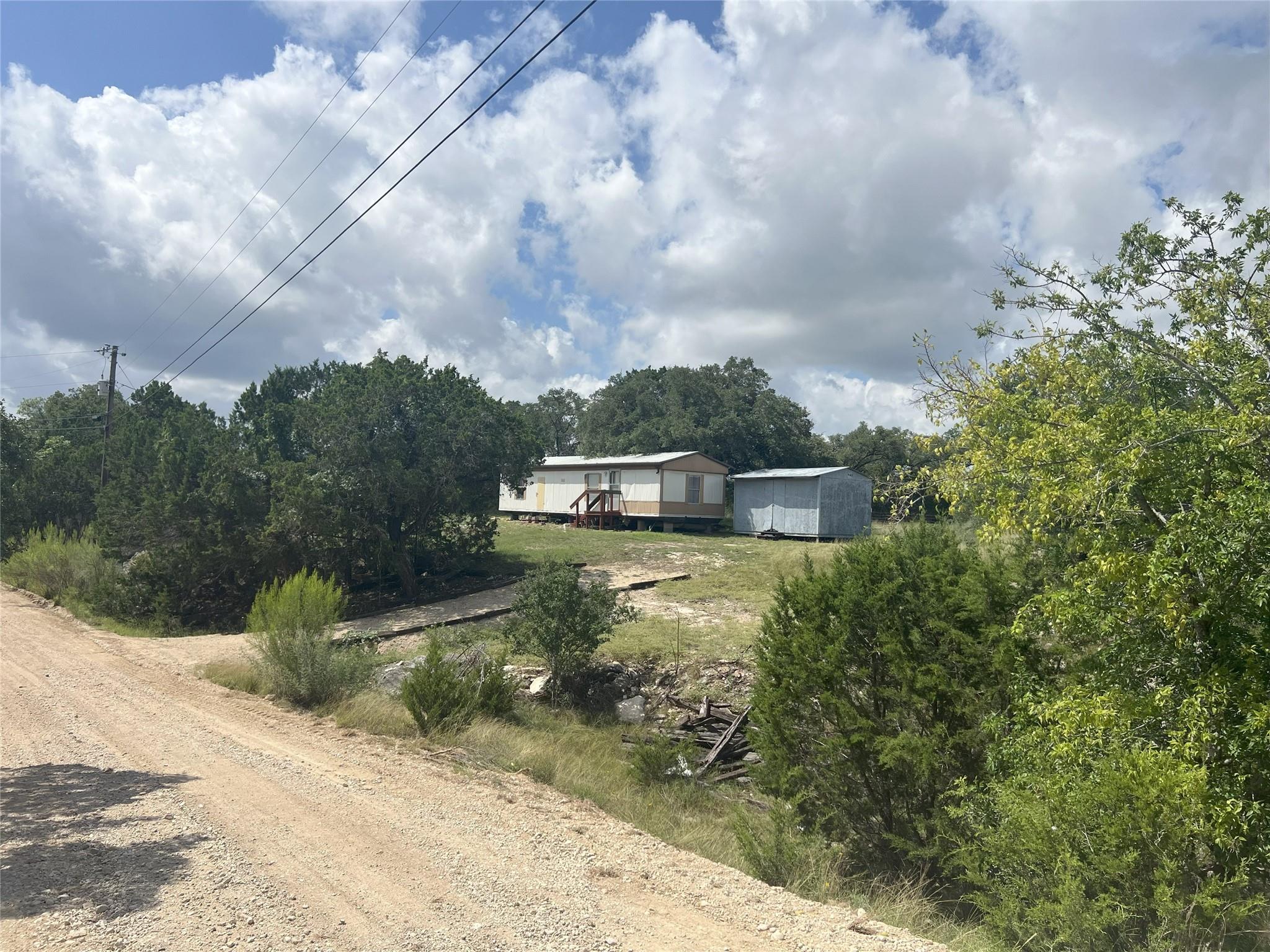 1075 Lakeshore Lane — photo