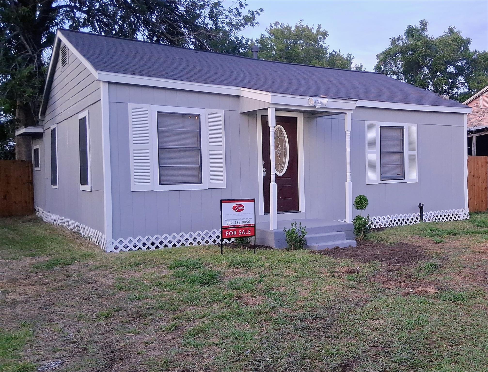 4526 Johnson Road — photo