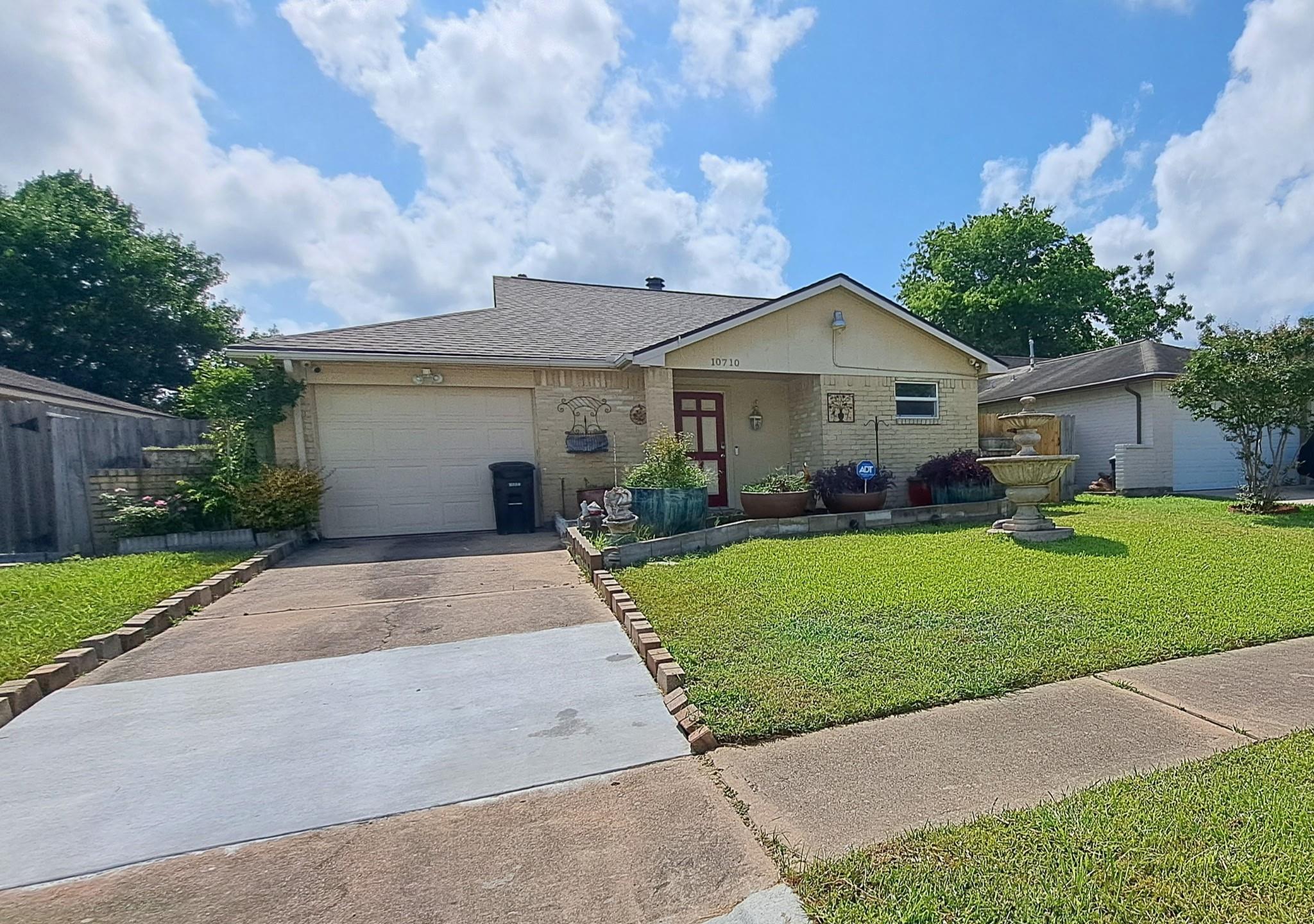 10710 Parkland Woods Drive — photo