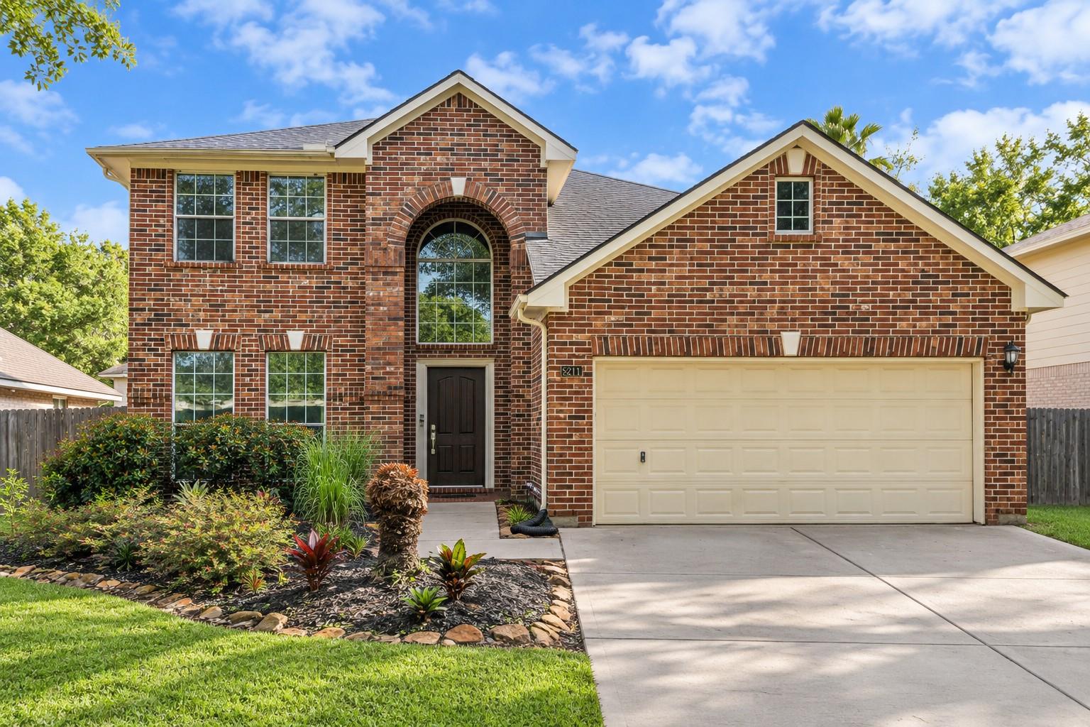 5211 Windcrest Court — photo