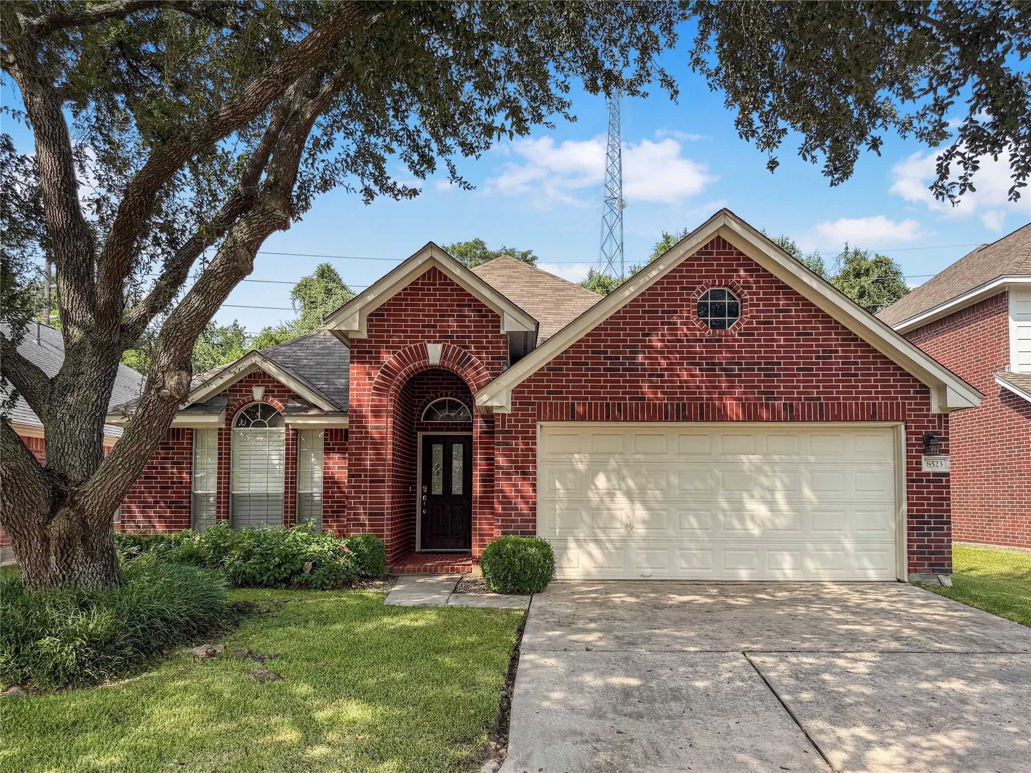 8523 Metrodale Drive — photo