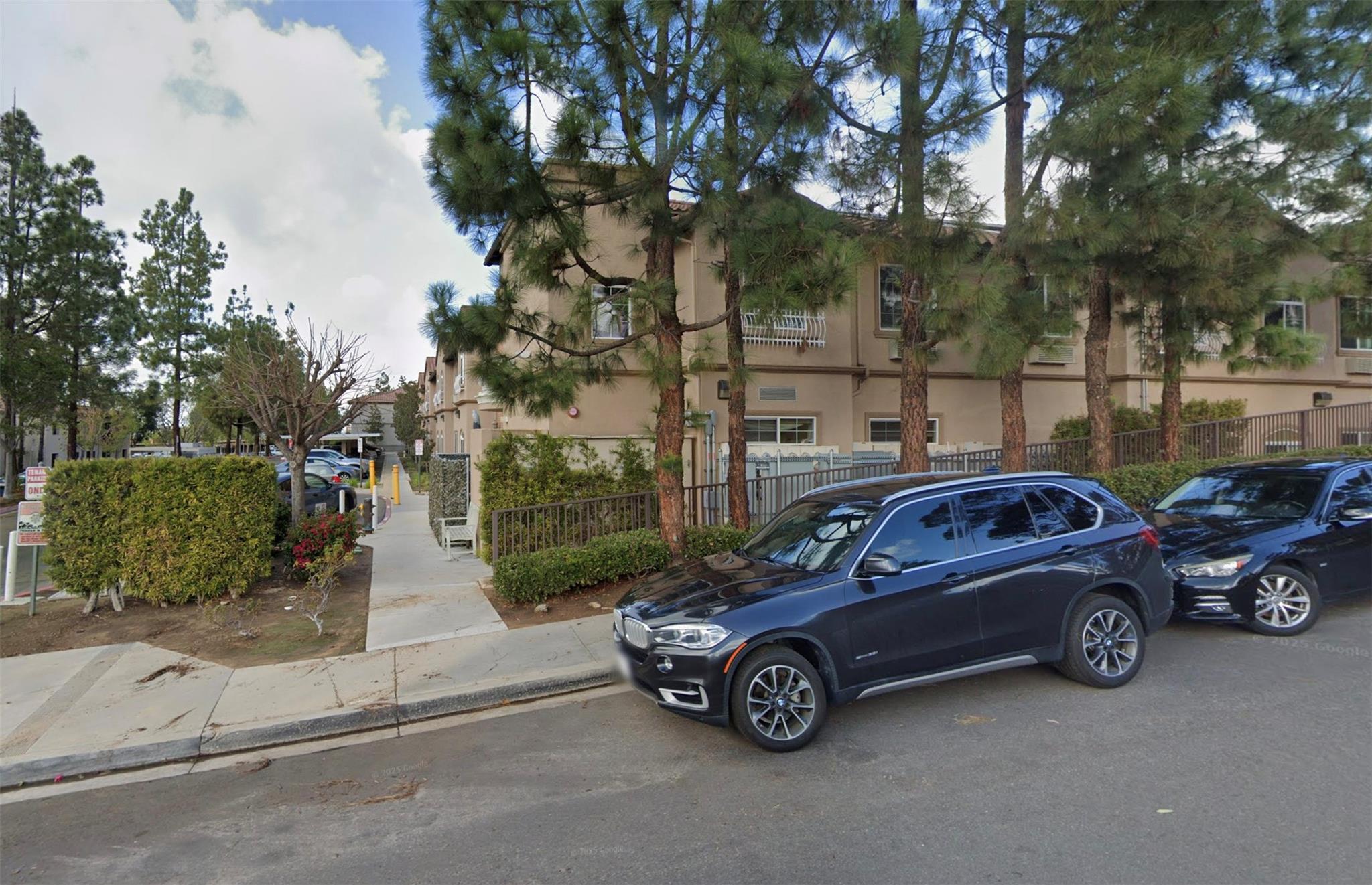 12740 Gateway Park Rd — photo