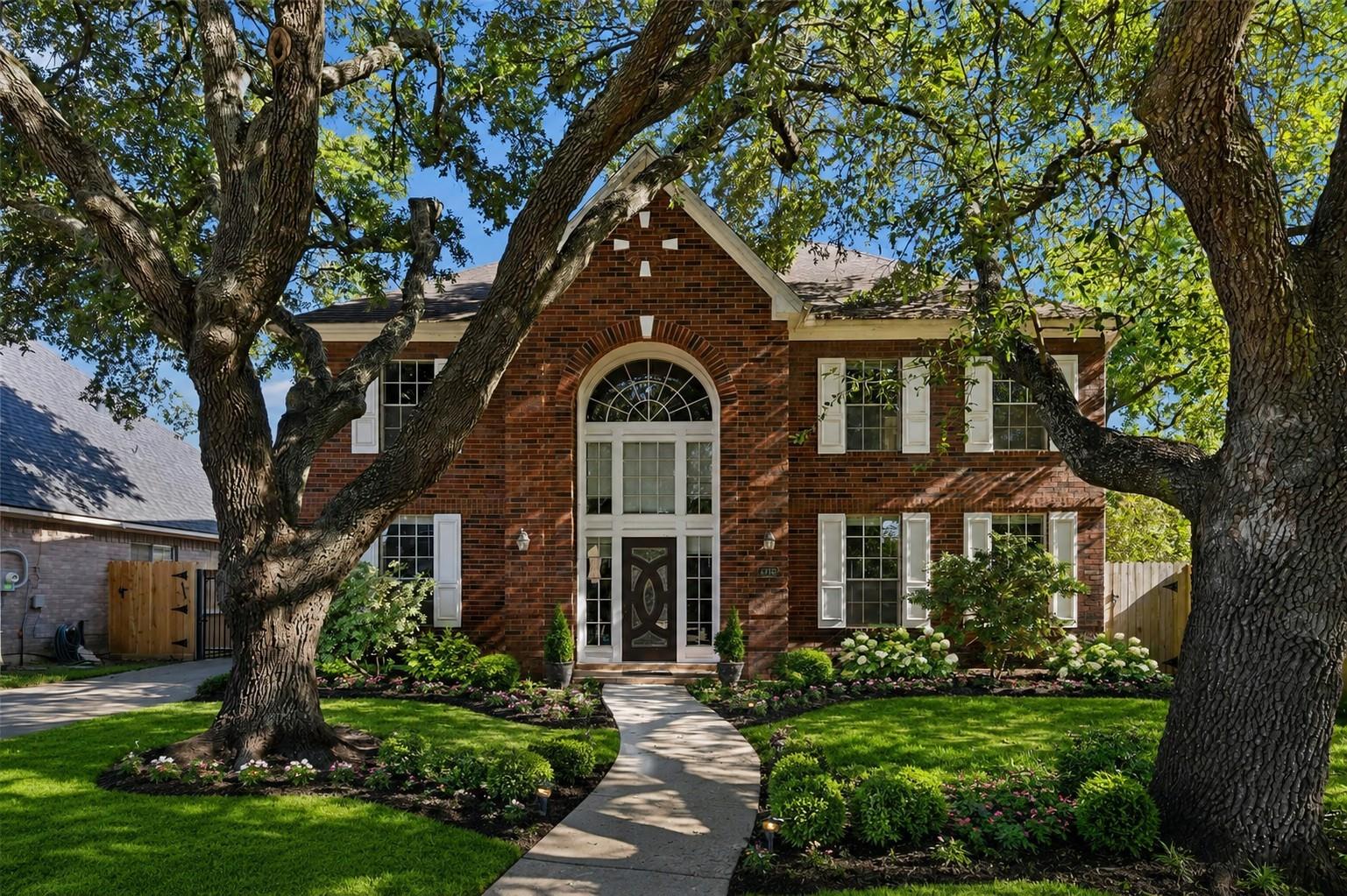 4712 Broadmoor Drive — photo