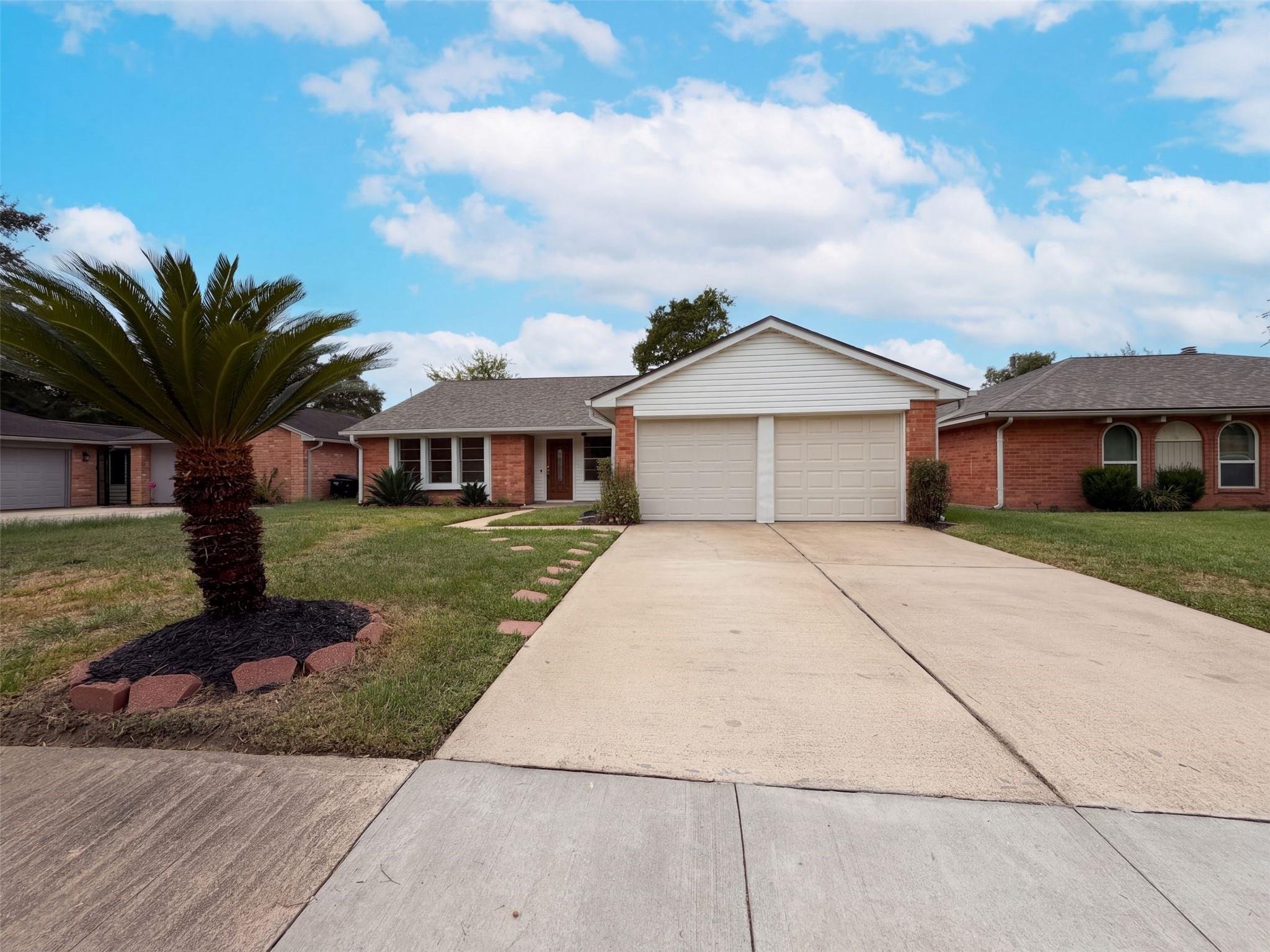 2307 Strait Lane — photo