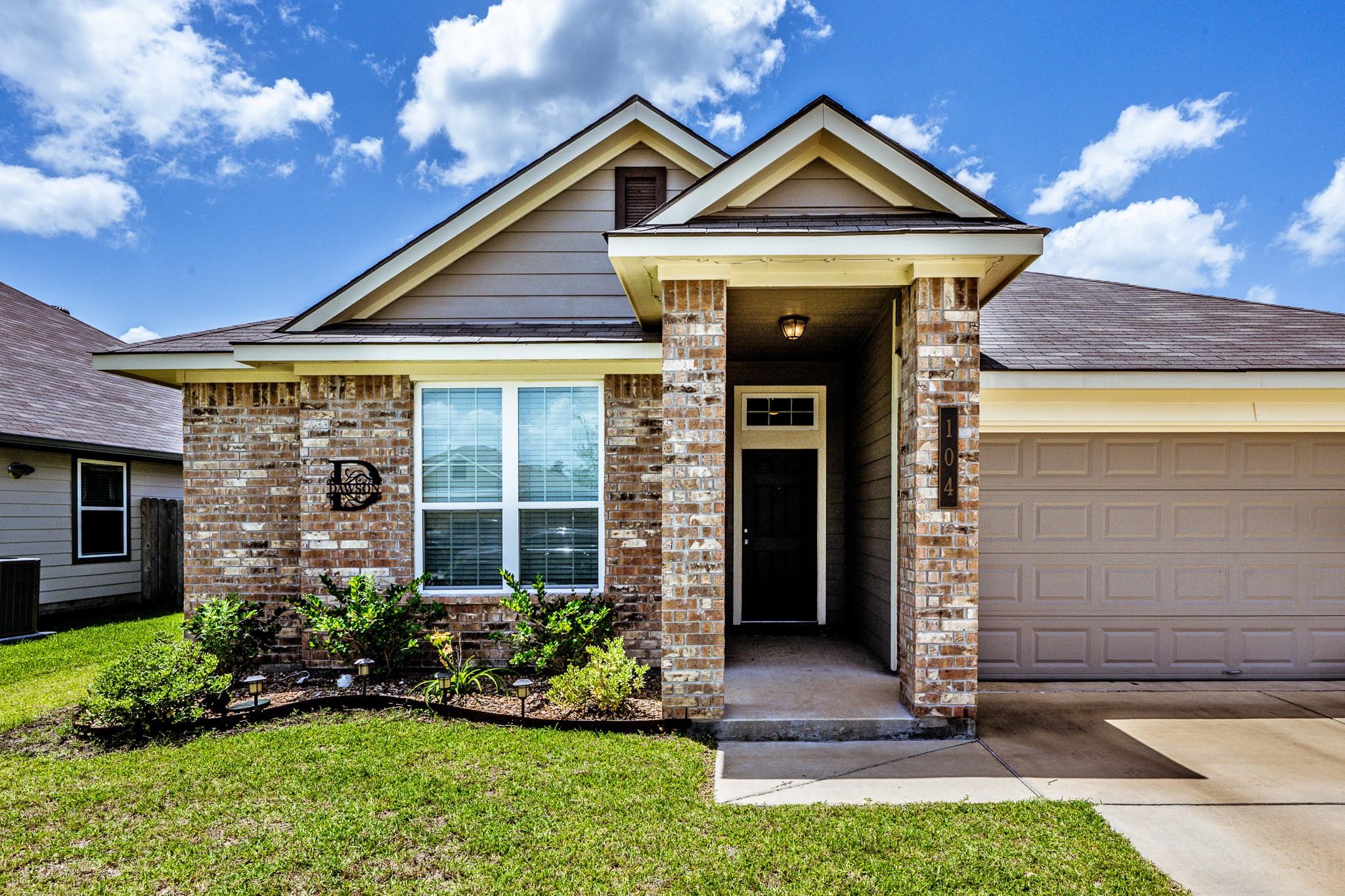 104 Laurel Oak Drive — photo