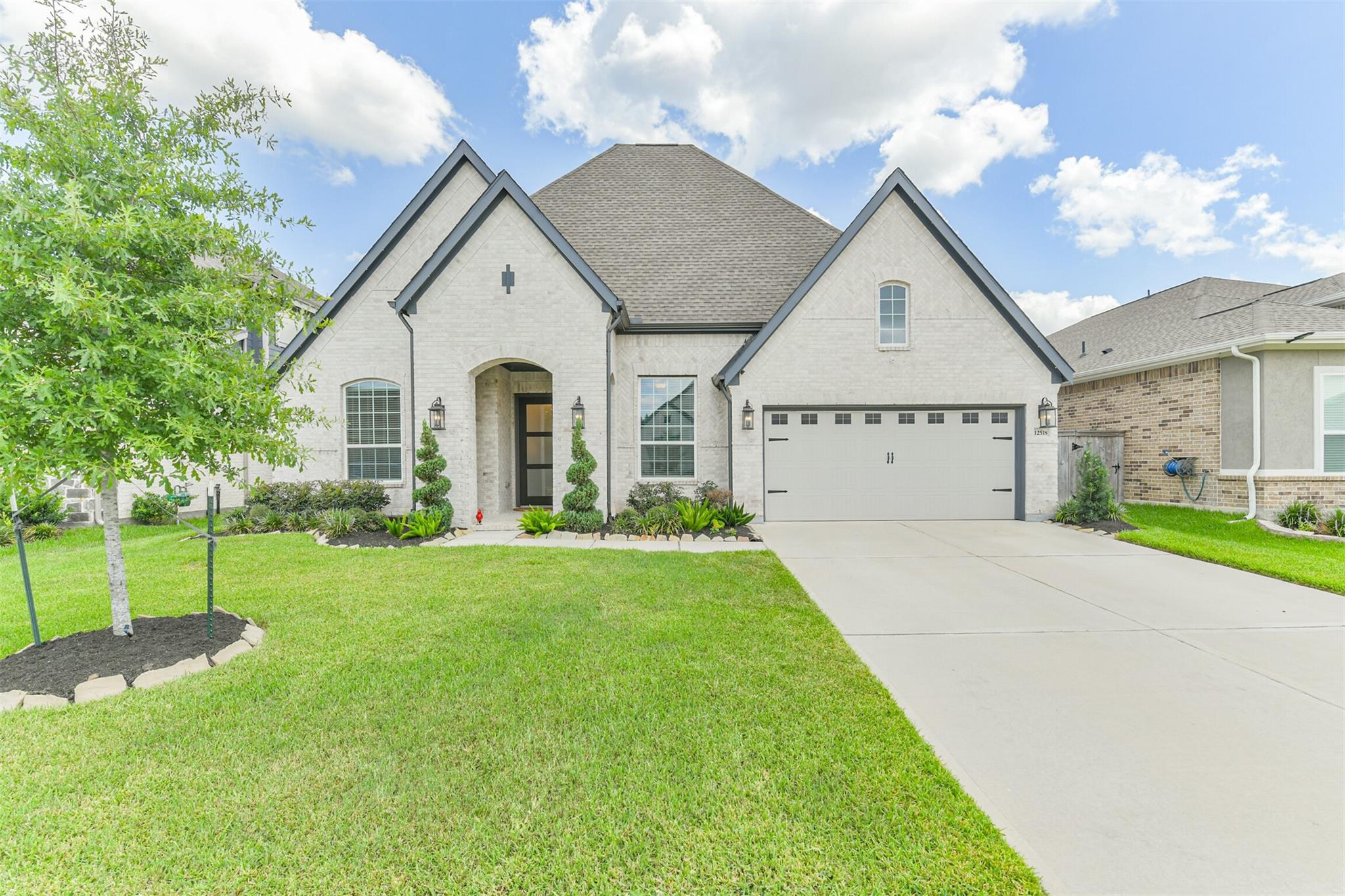 12518 Blossom Drive — photo