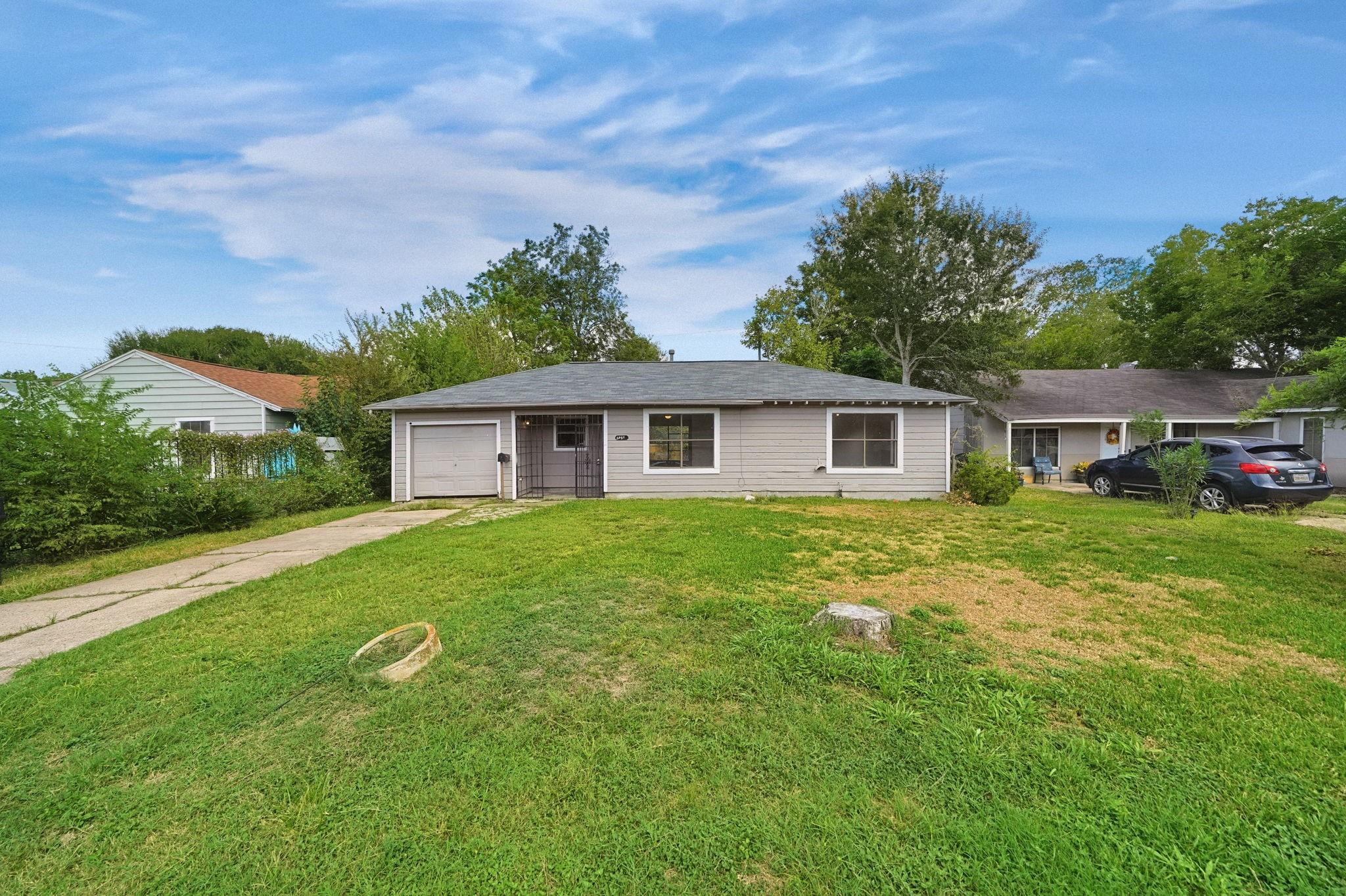 5851 Southtown Street — photo