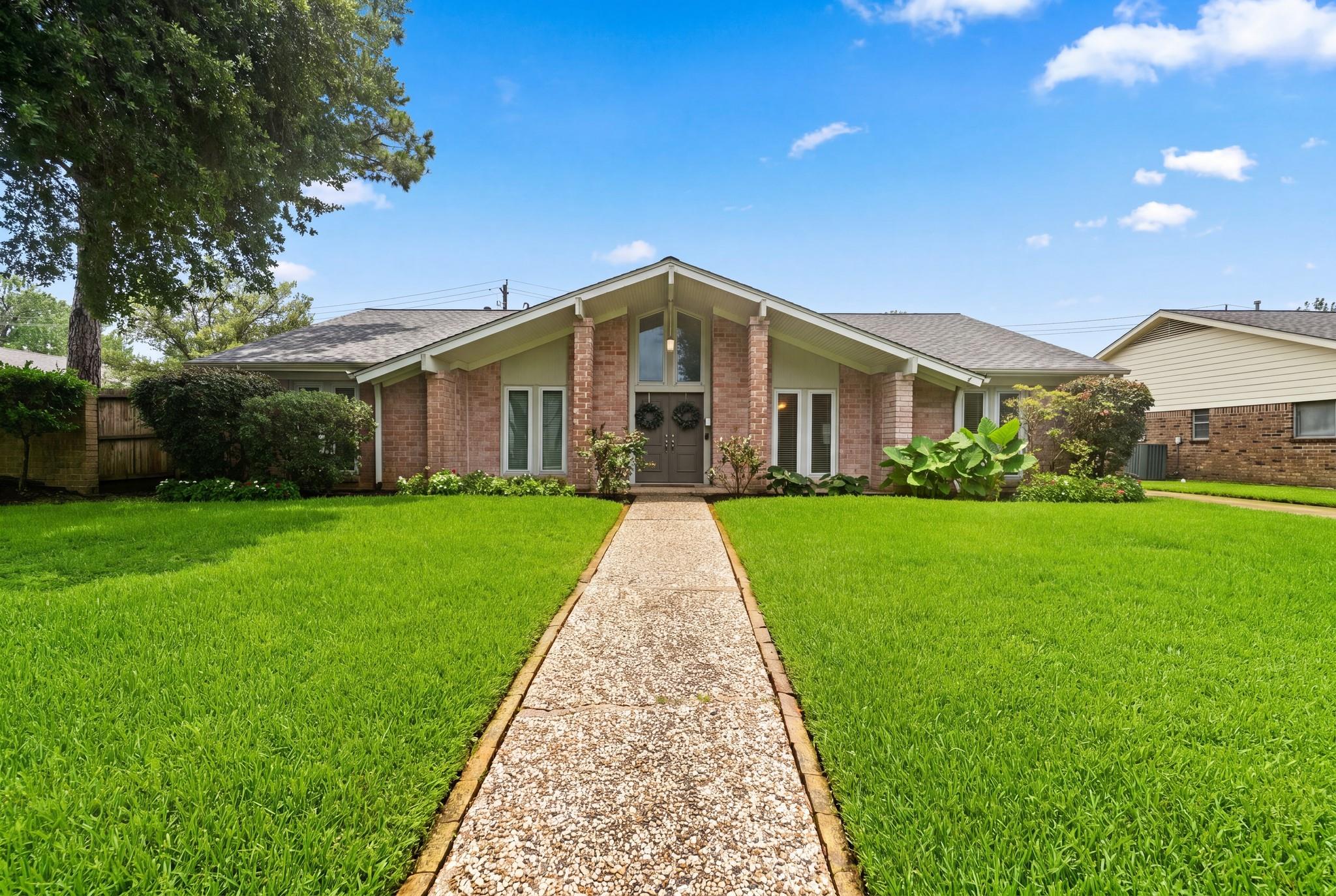 10735 Cedar Creek Drive — photo
