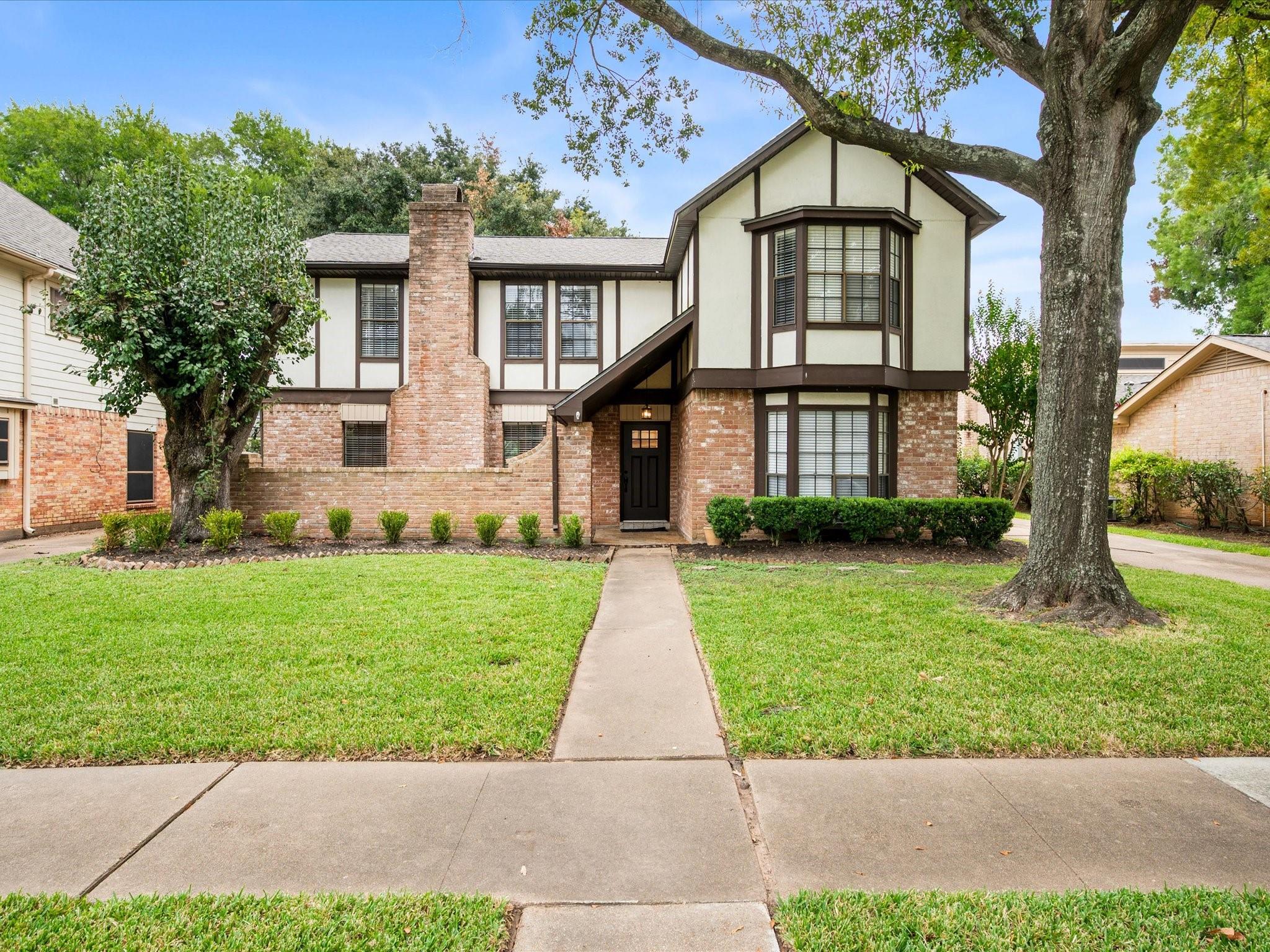 2715 River Birch Drive — photo