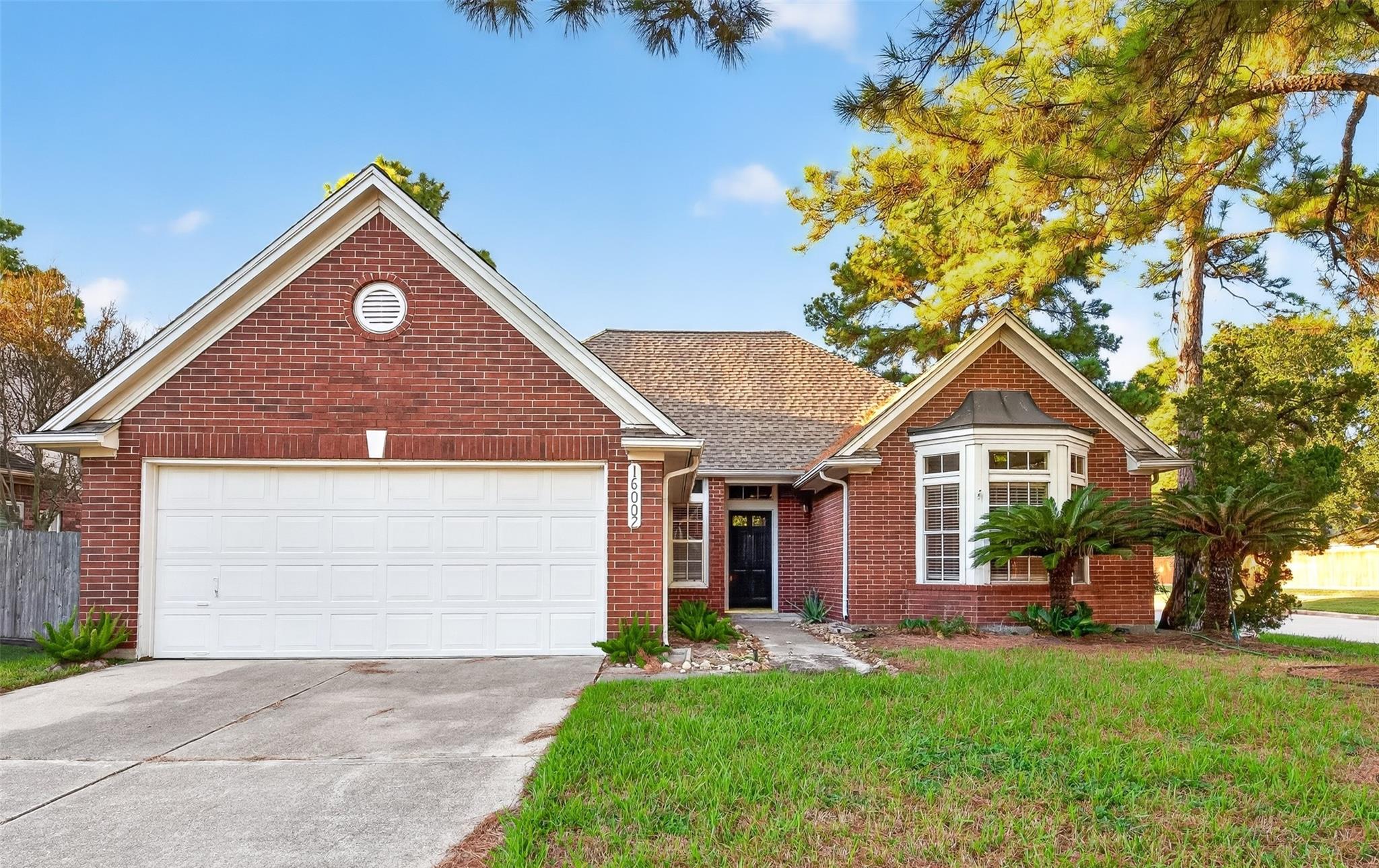 16002 Brittany Knoll Drive — photo