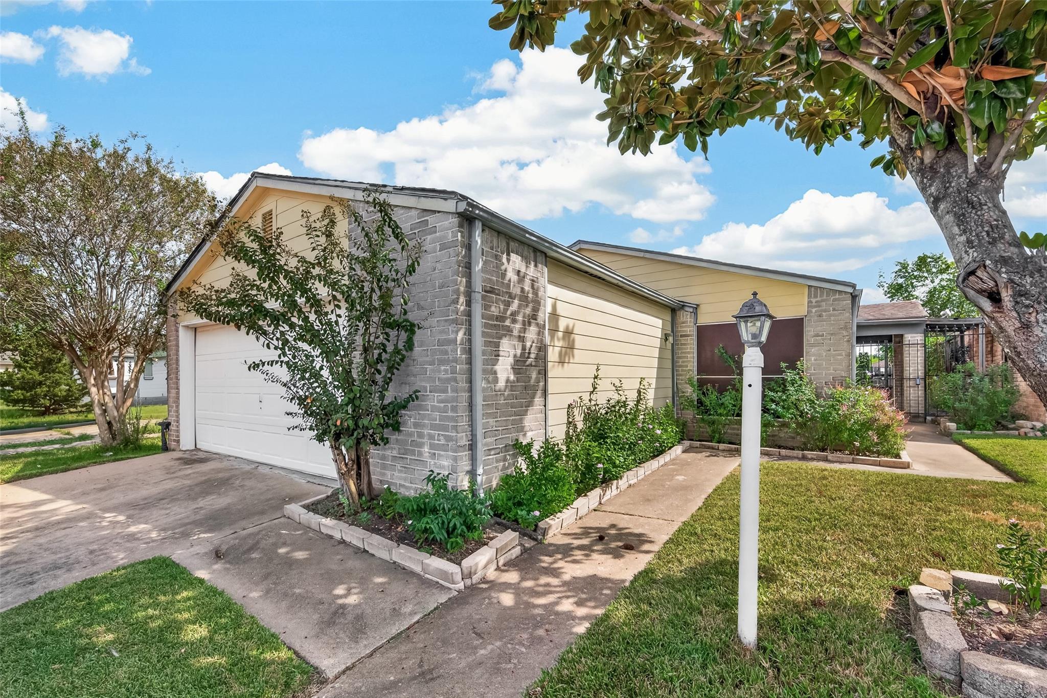 12371 Wellington Park Drive — photo