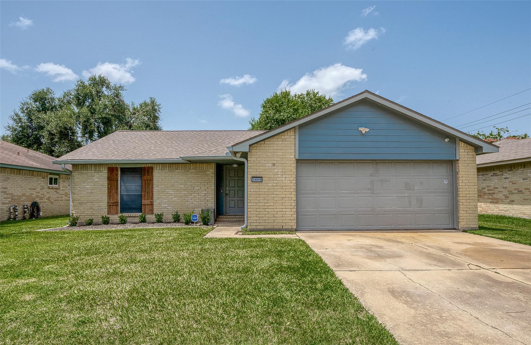 24010 Silversmith Lane — photo