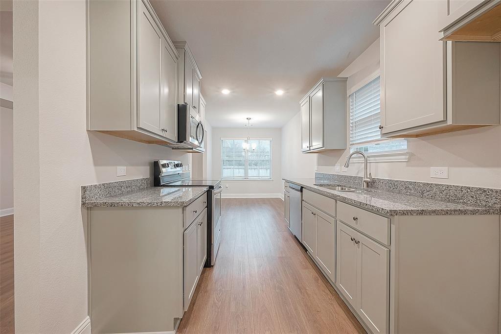 236 Bryan Way, Angleton, TX 77515 — photo 2