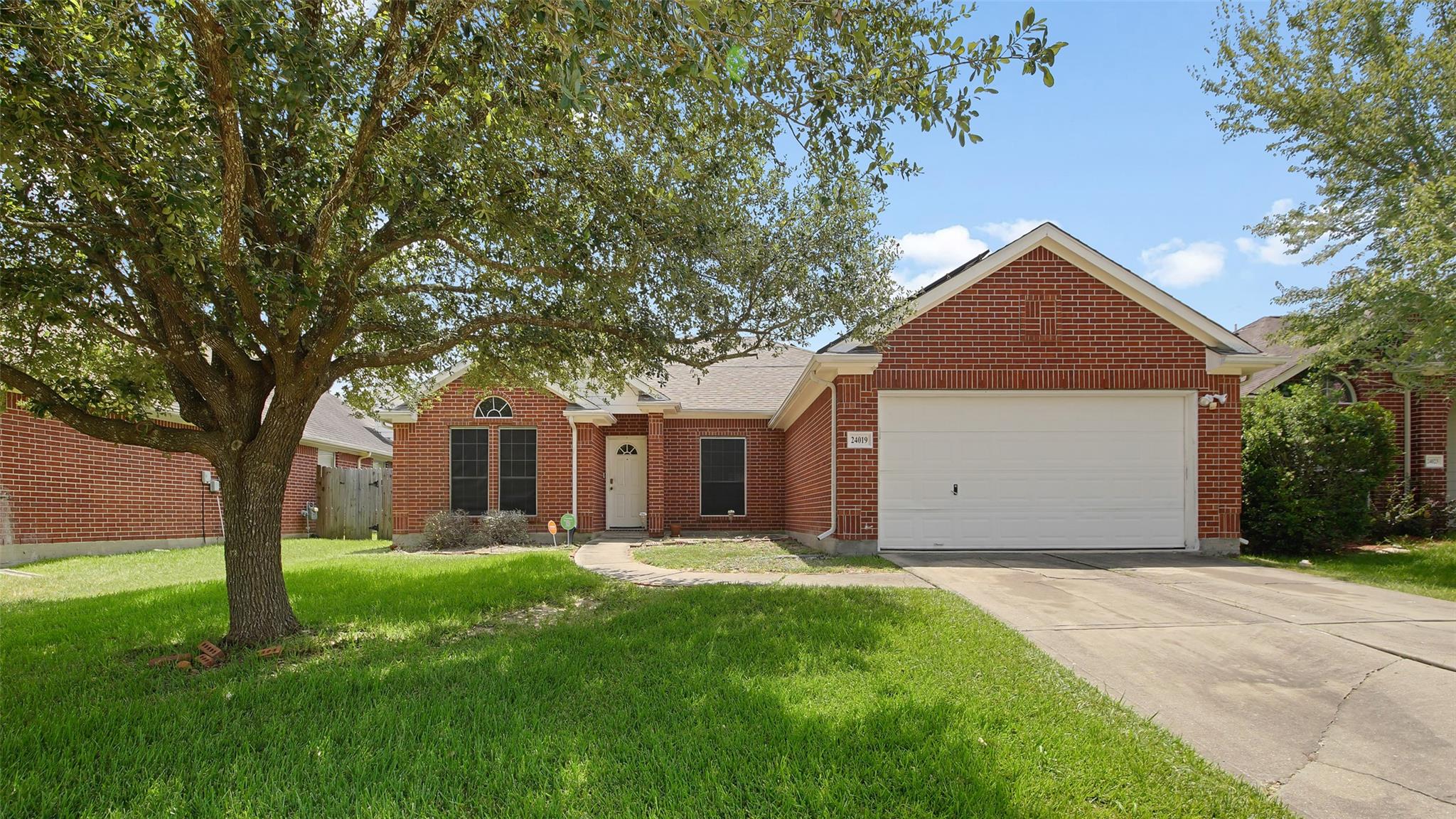 24019 Surreygate Drive — photo