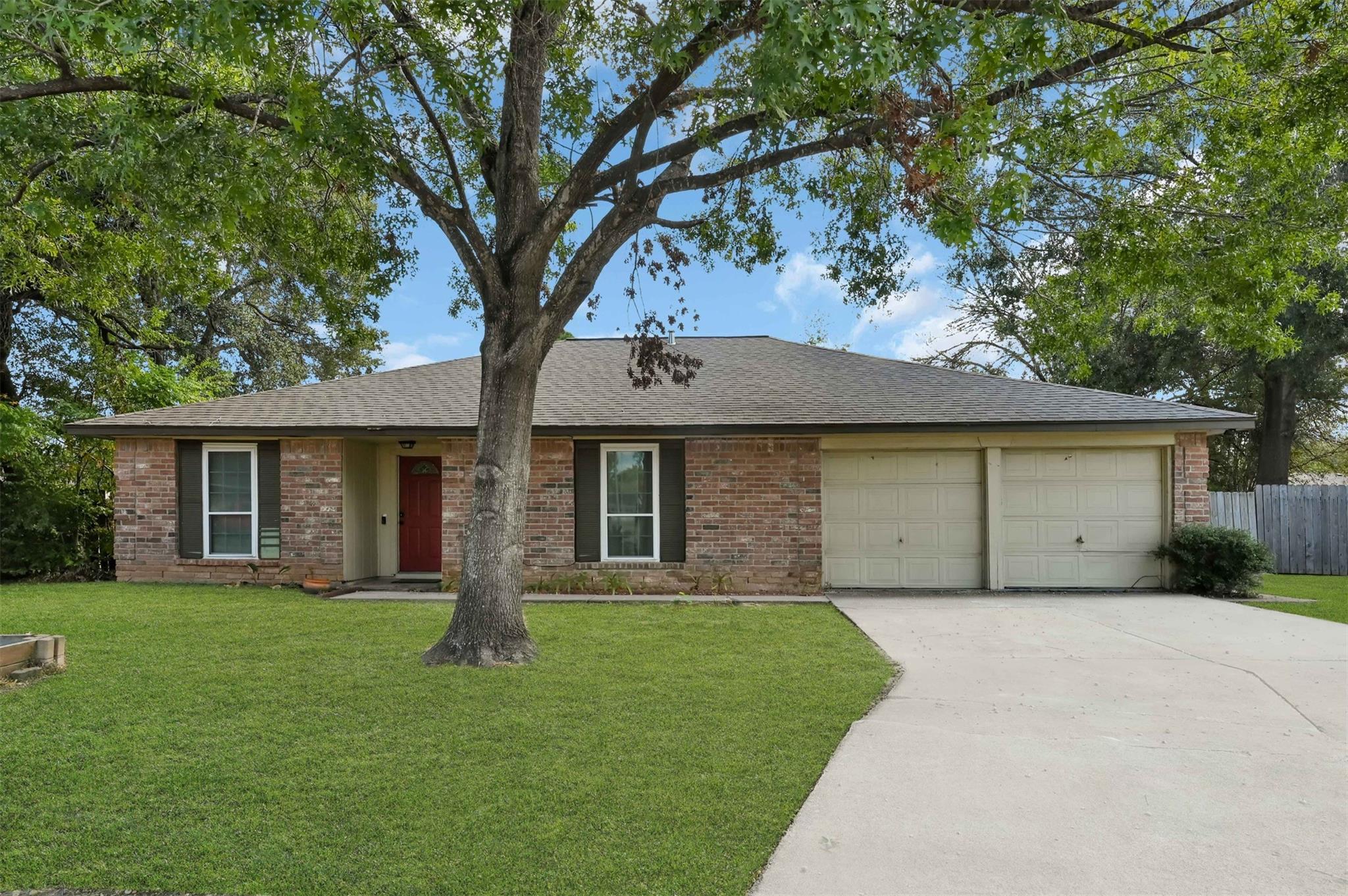 14102 Sylvia Drive — photo