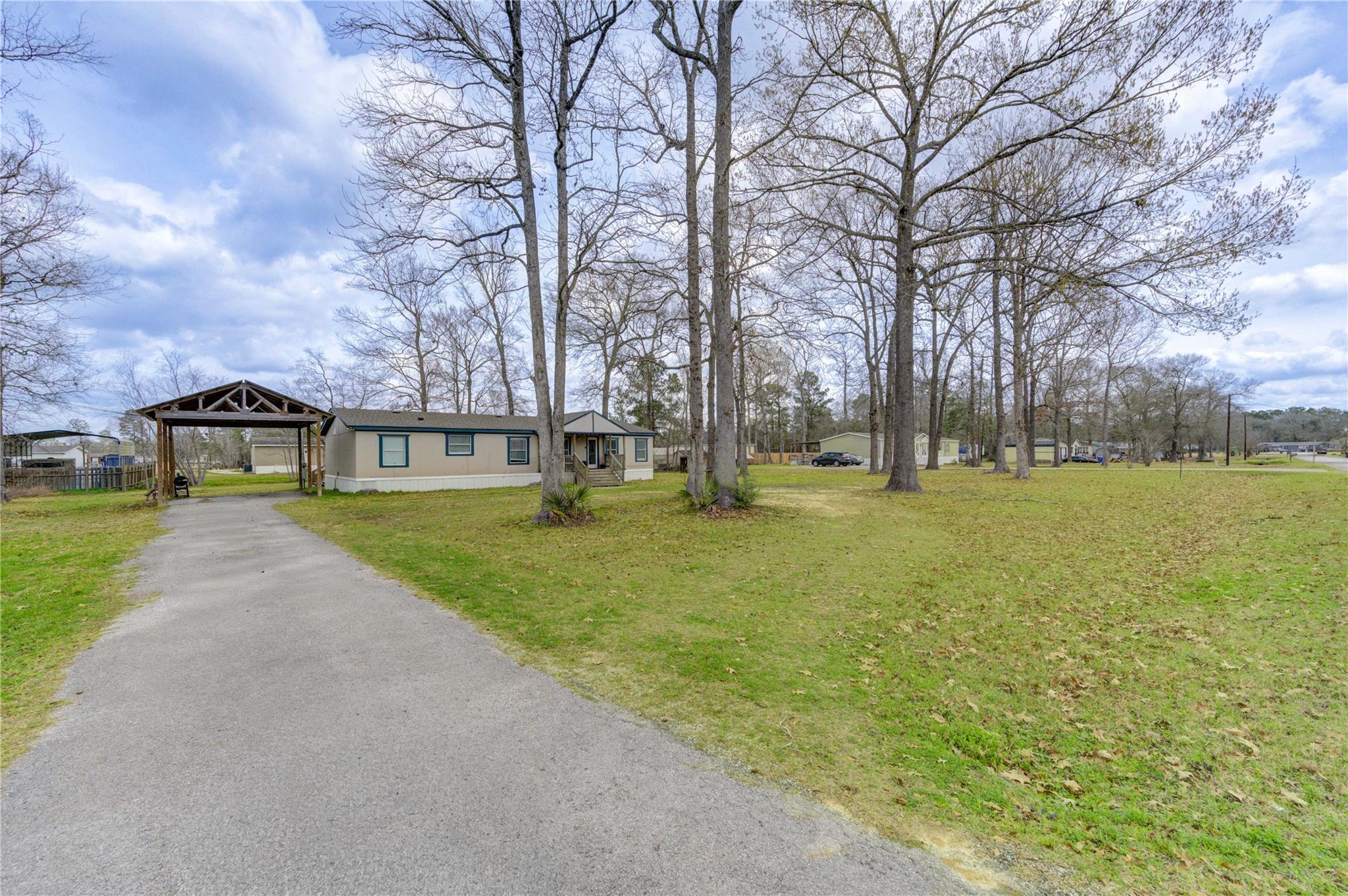 21631 County Road 37492 — photo