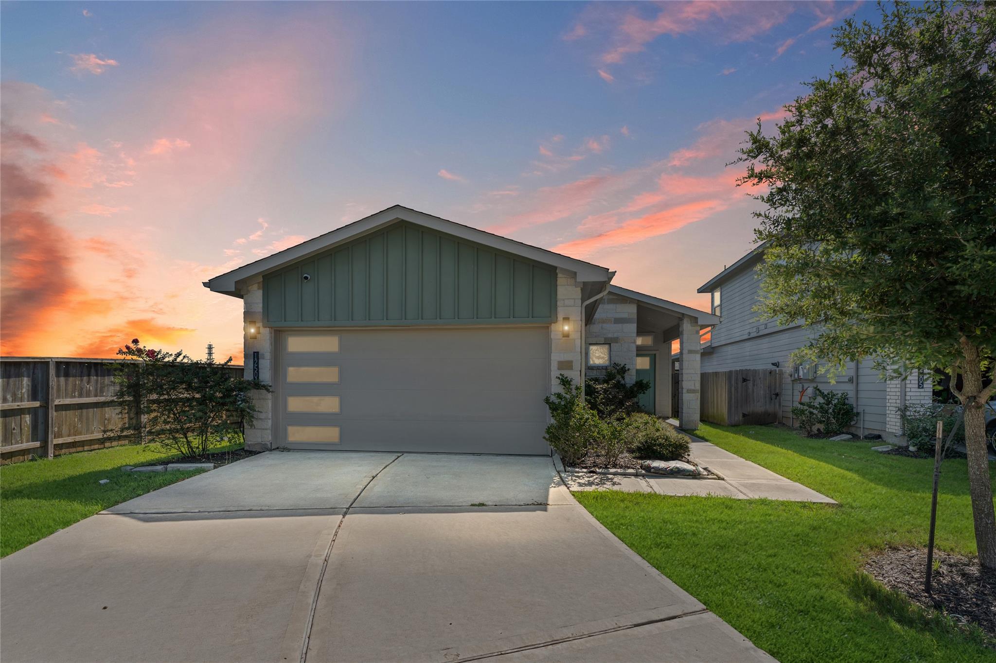12503 Newport Arch Lane — photo