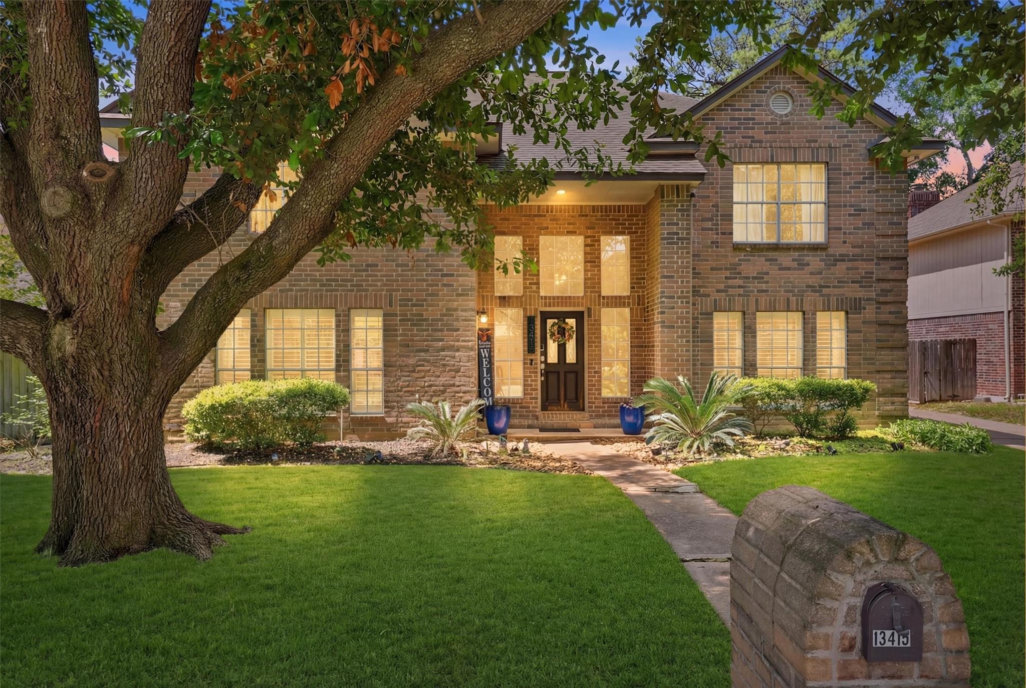 13415 Jessica Lane — photo