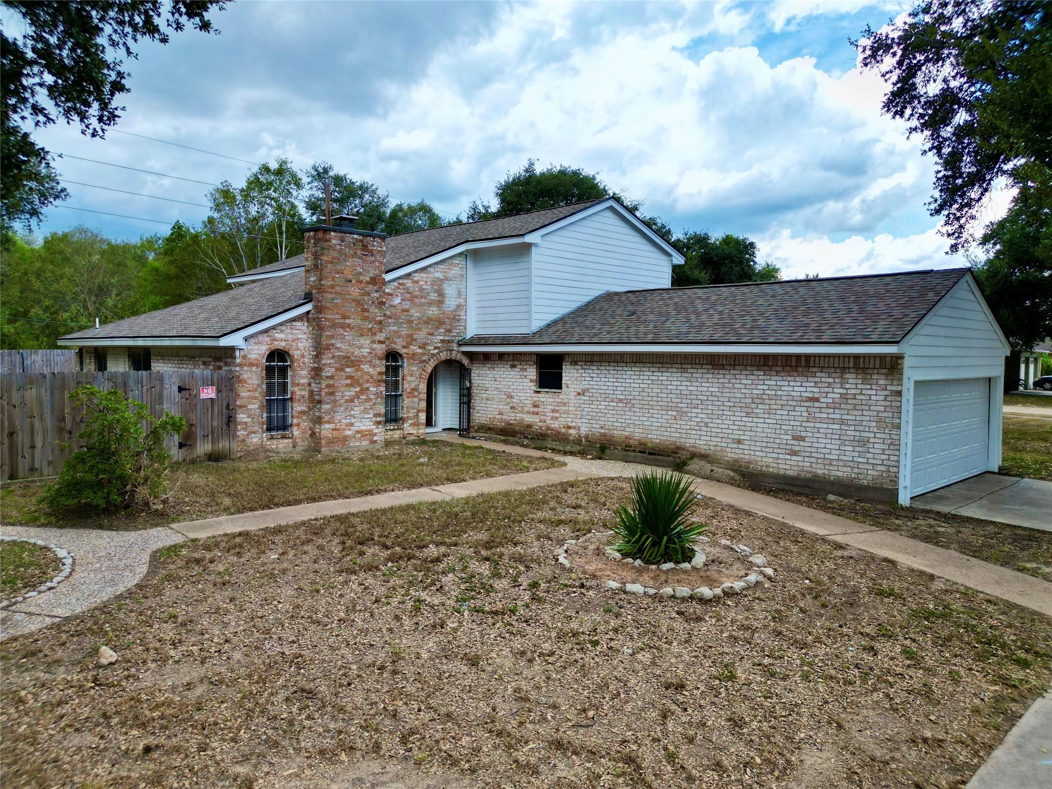 10203 Heather Hill Drive — photo