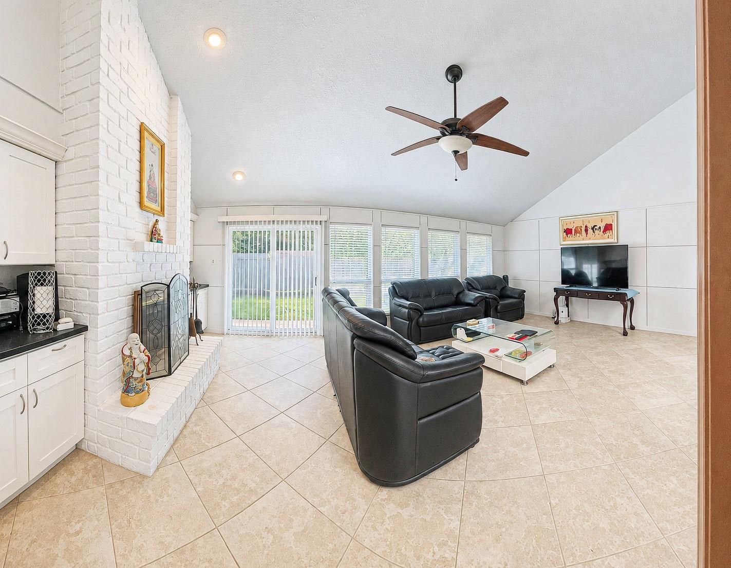 5218 Pine Cliff Drive — photo