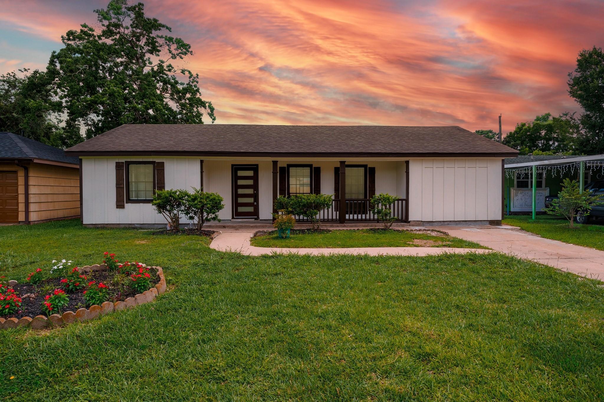5618 Southbrook Street — photo