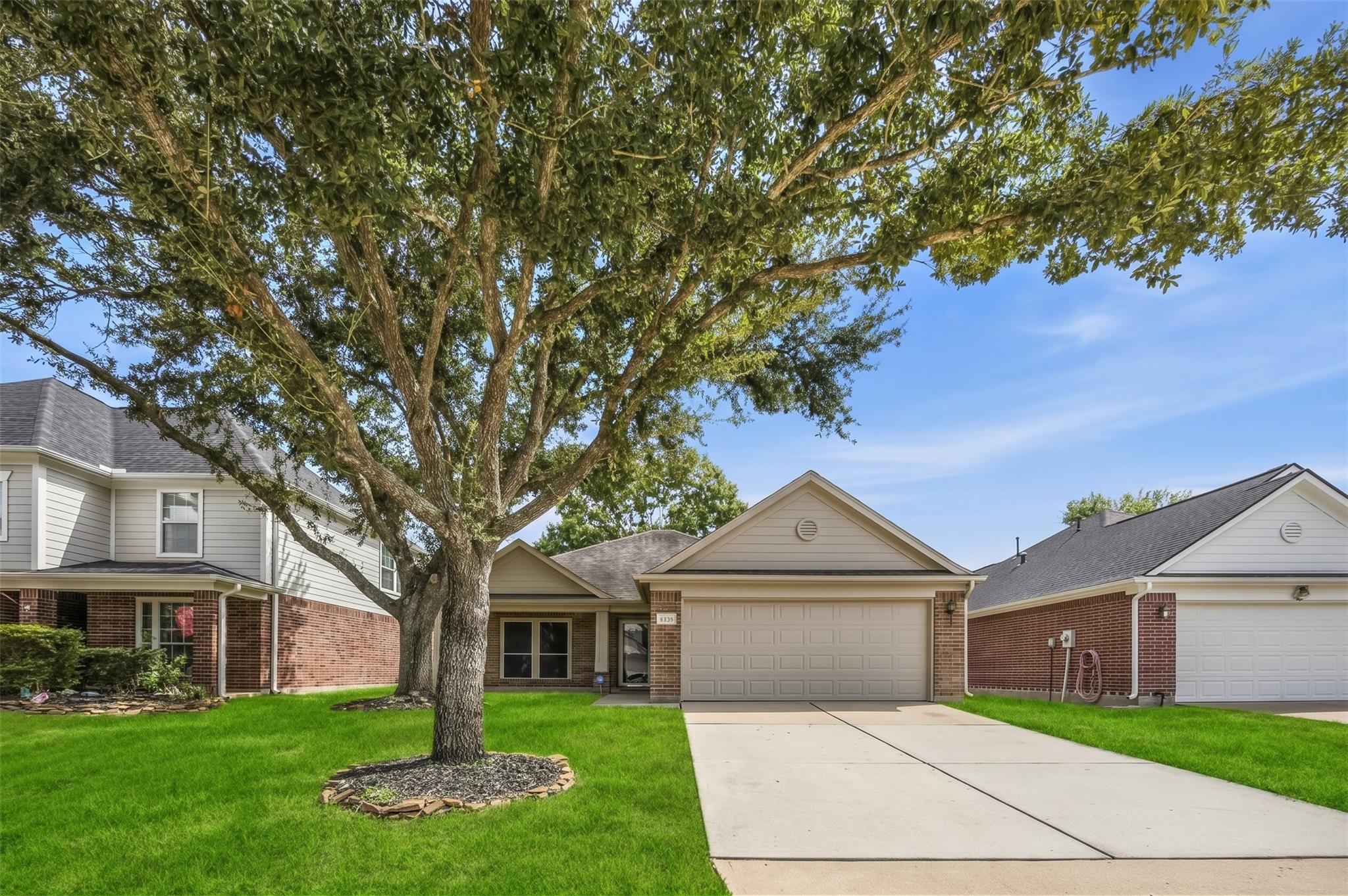 21922 Golden Cedar Drive — photo