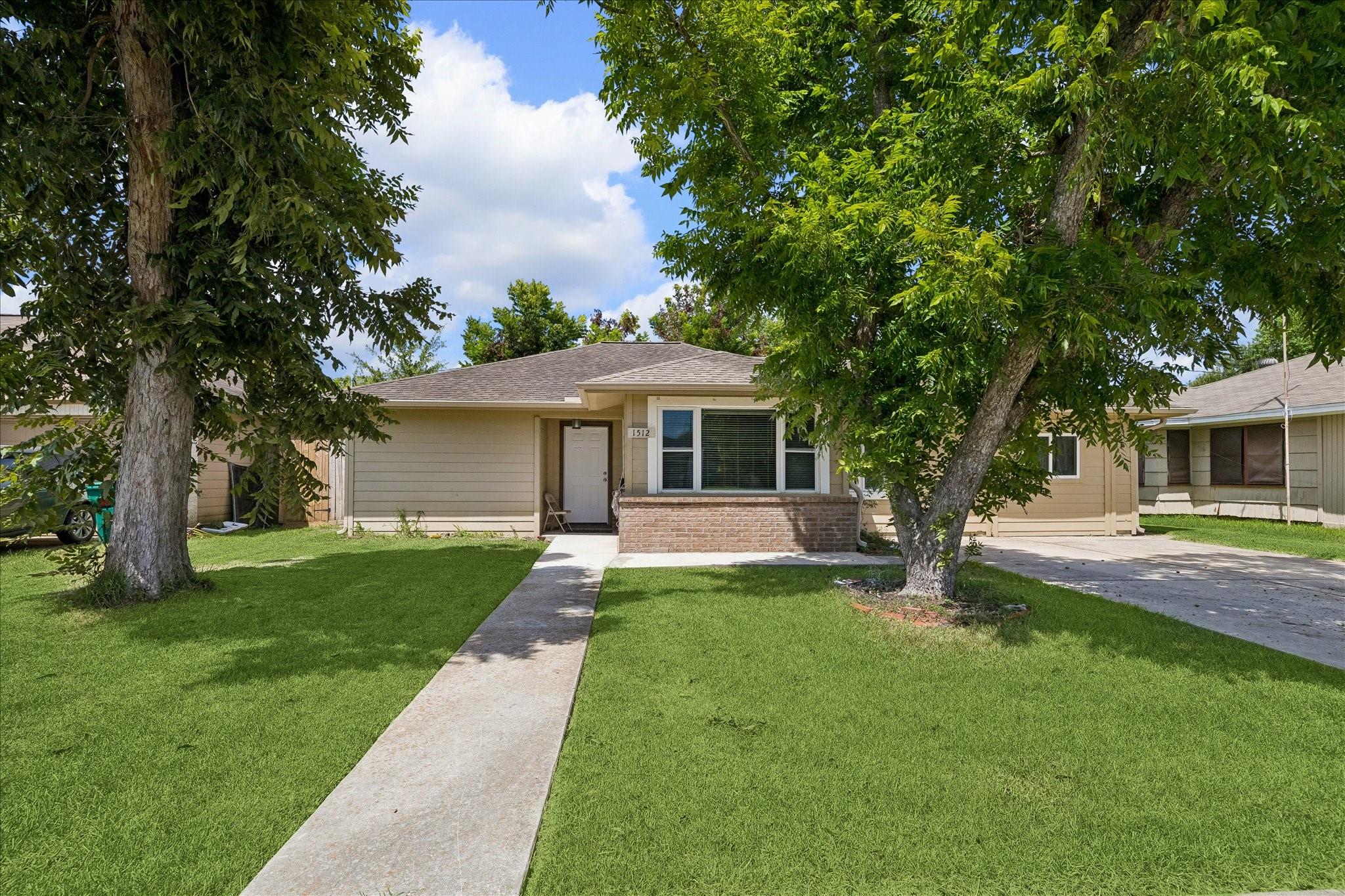 1512 Buchanan Street — photo