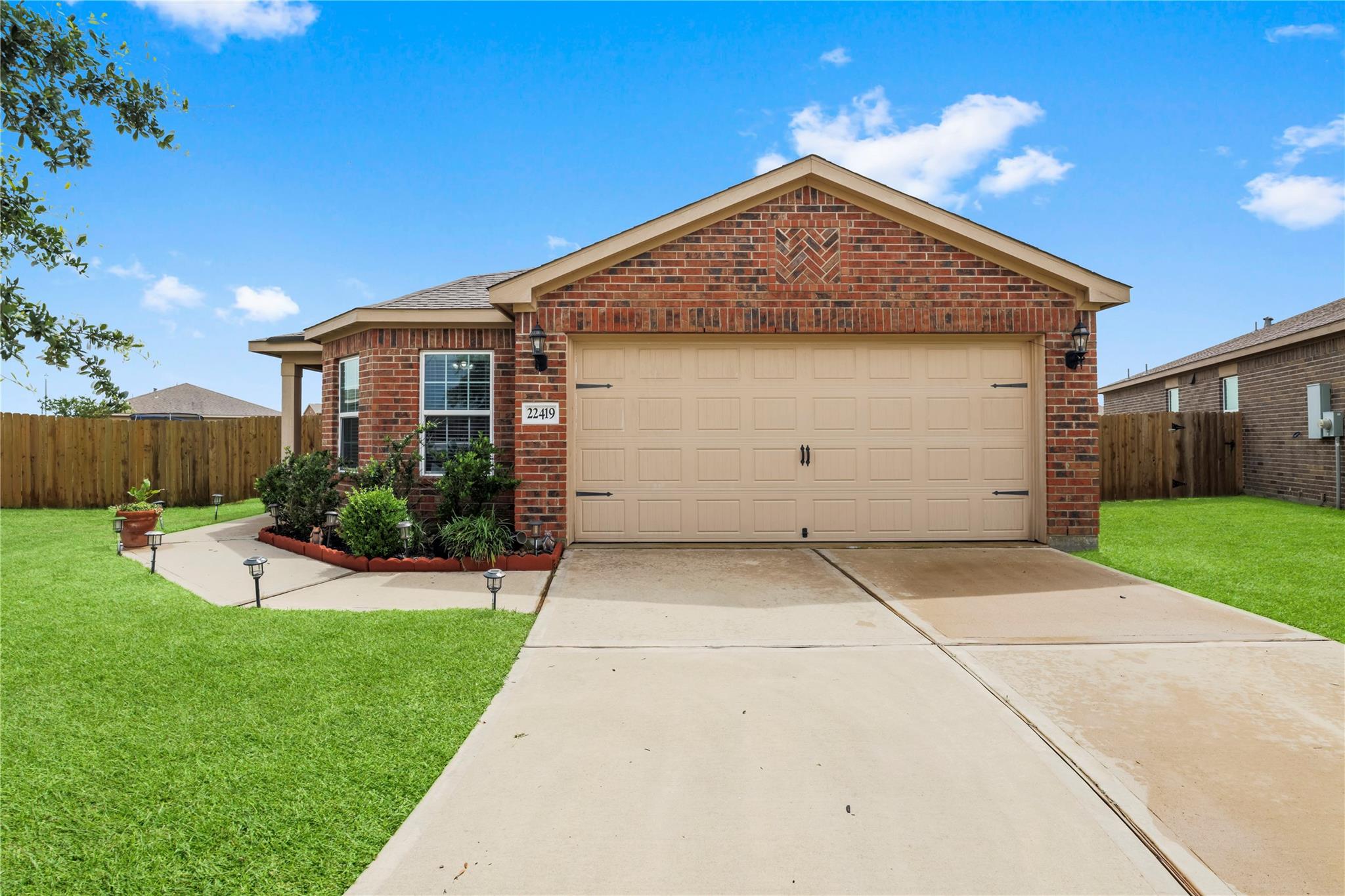 22419 Iron Mill Drive — photo