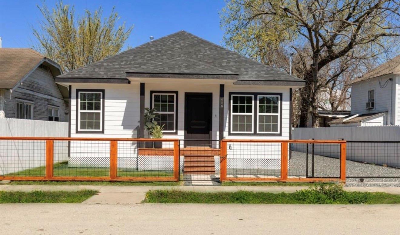 409 Winnie Street — photo