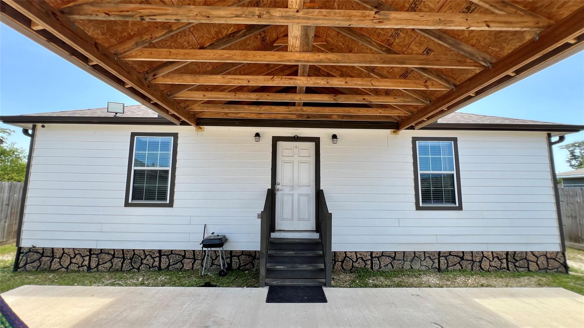 186 Road 5210 — photo