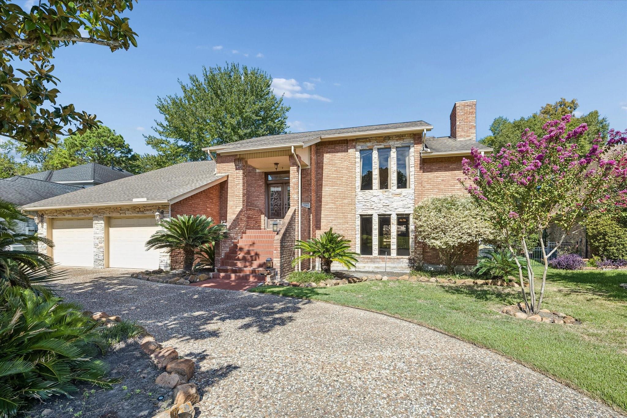 114 Lakeside Drive — photo