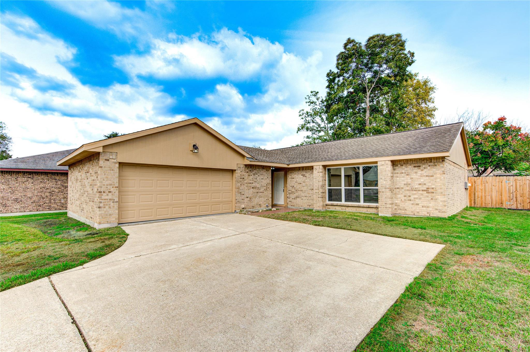 328 Meadow Wood Court — photo